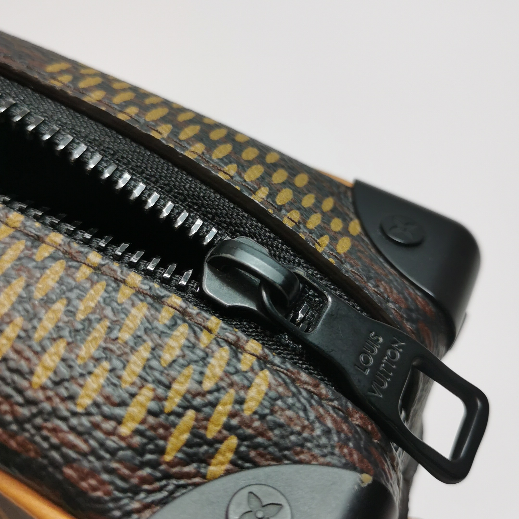 Louis Vuitton(LV) Nigo Soft Trunk Bag Limited Edition Giant Damier and Monogram Canvas Mini — photo 13 of 23
