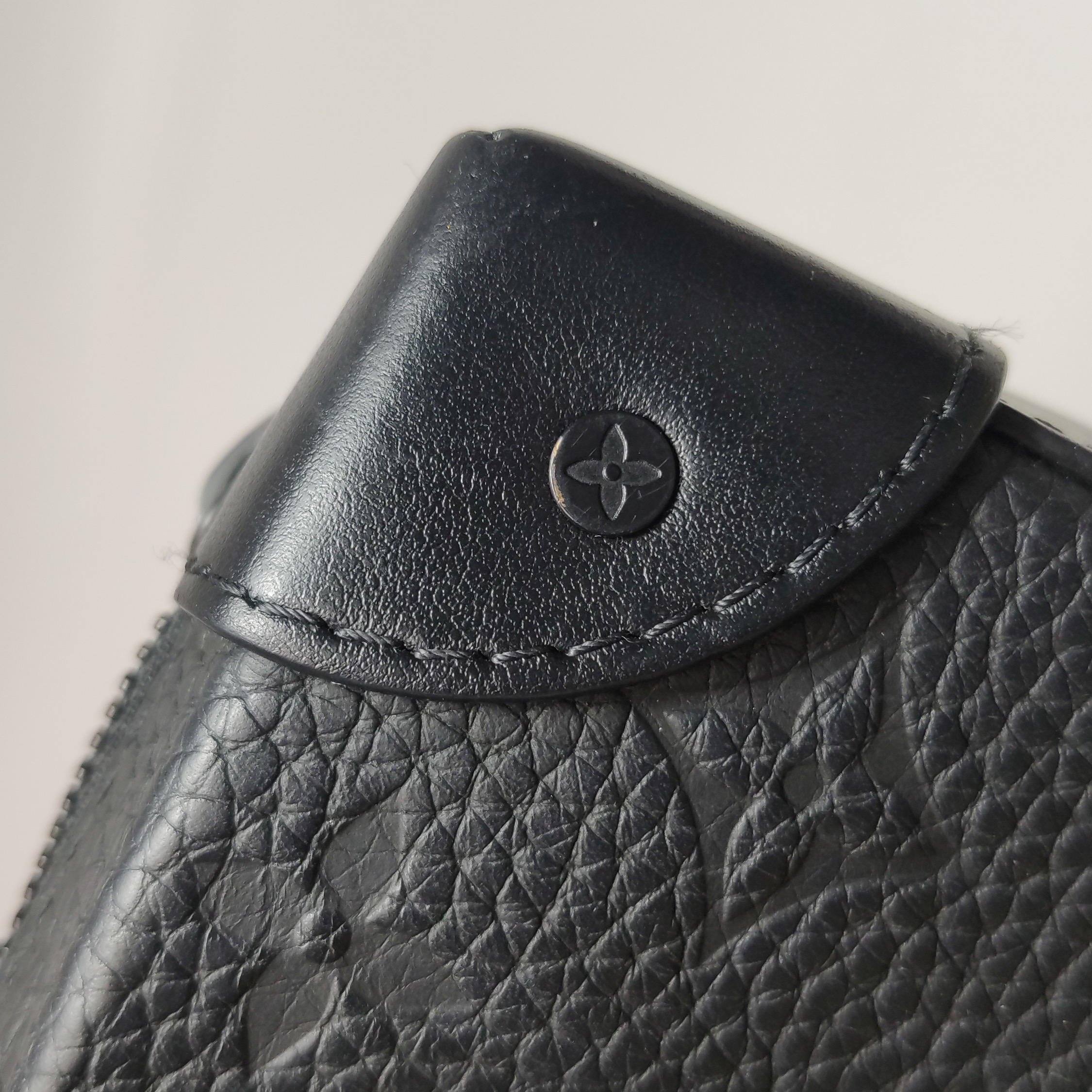 Louis Vuitton(LV) Soft Trunk Wallet Monogram Taurillon Leather — photo 17 of 21