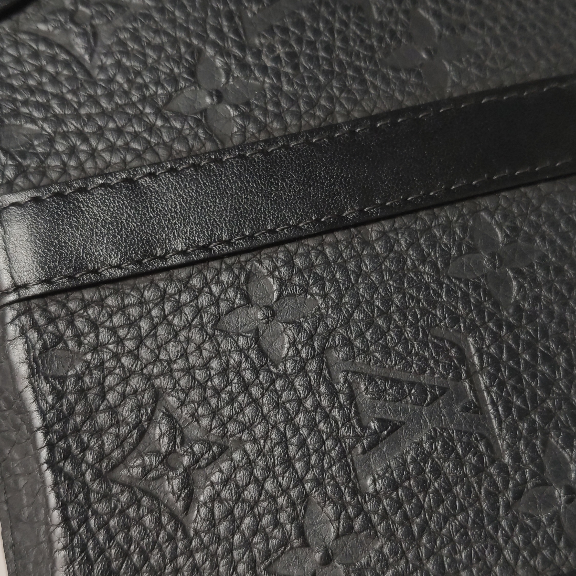 Louis Vuitton(LV) Soft Trunk Wallet Monogram Taurillon Leather — photo 16 of 21