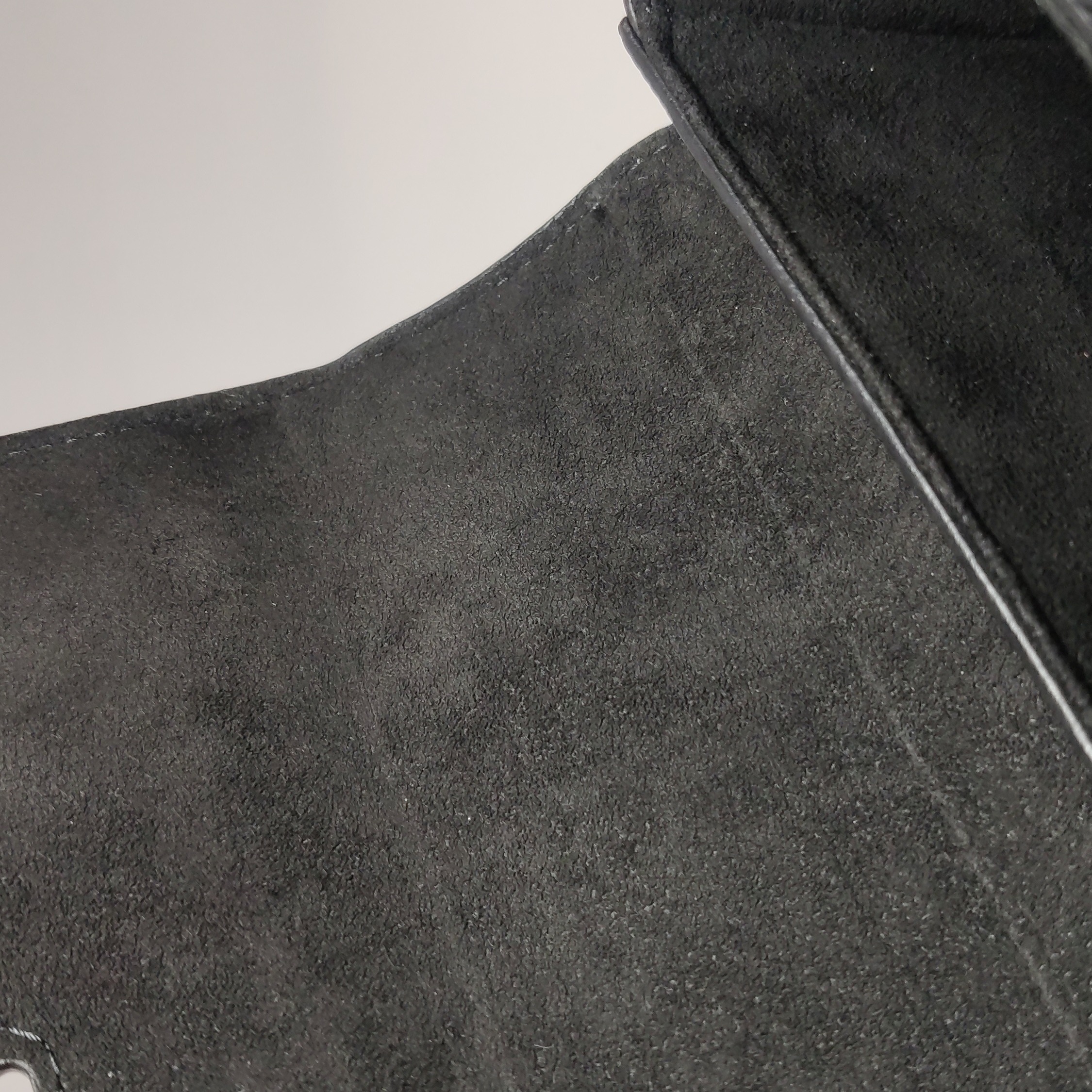 Louis Vuitton(LV) Twist Handbag Epi Leather MM — photo 9 of 17
