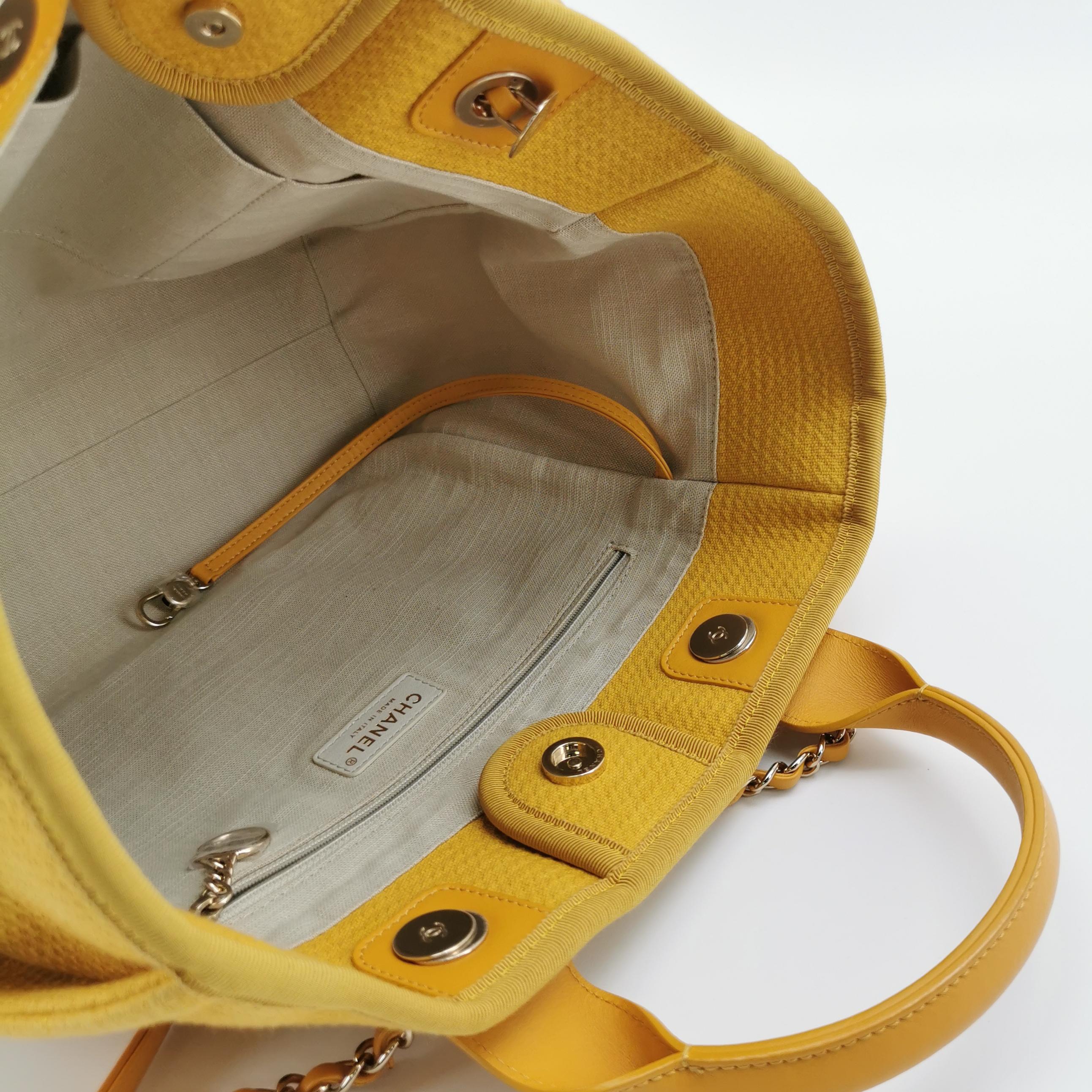 Chanel Deauville NM Tote Mixed Fibers Small — photo 8 of 25