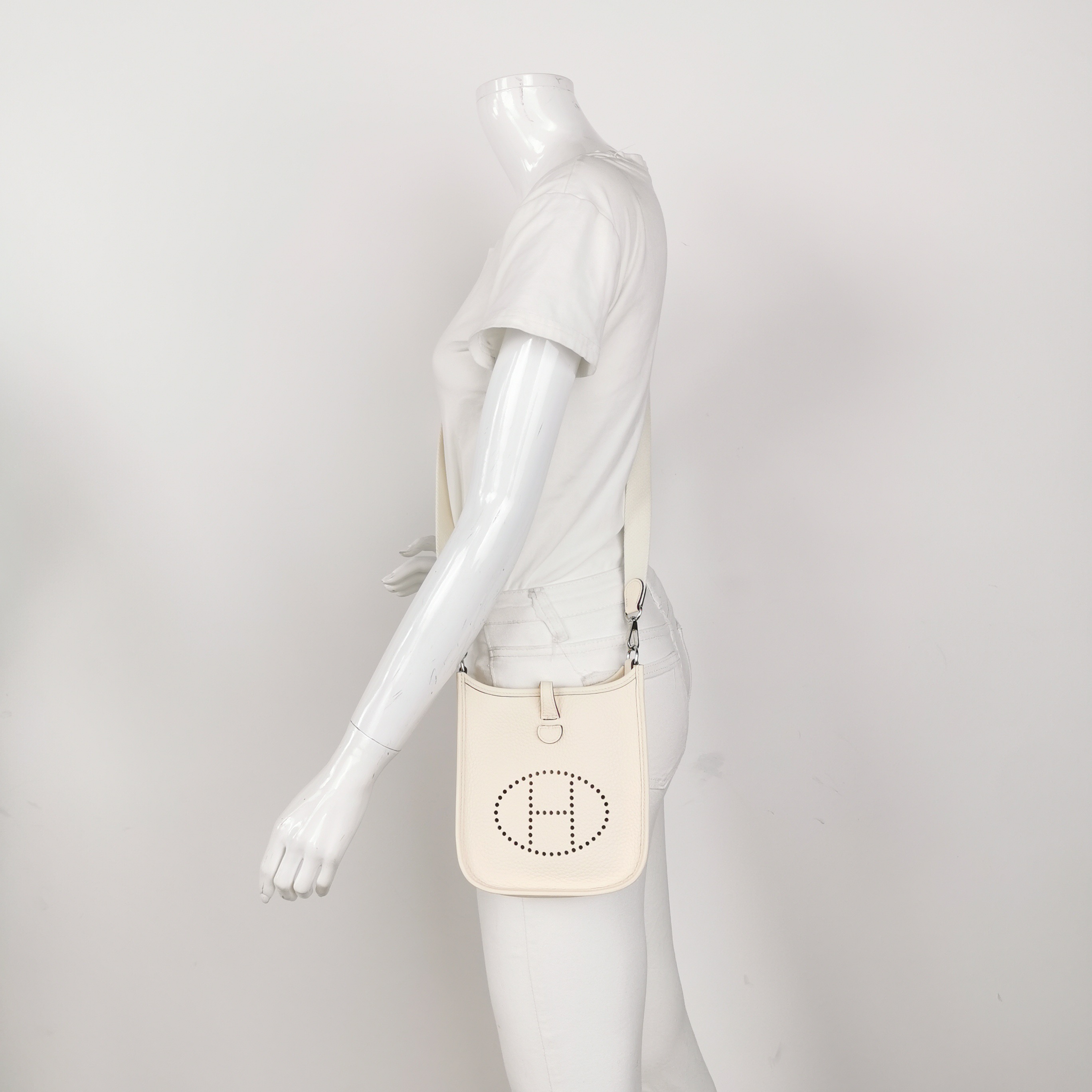 Hermes Evelyne Bag Gen III Clemence TPM — alternate view