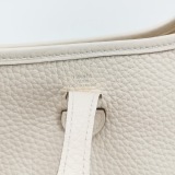 Hermes Evelyne Bag Gen III Clemence TPM — thumbnail 8