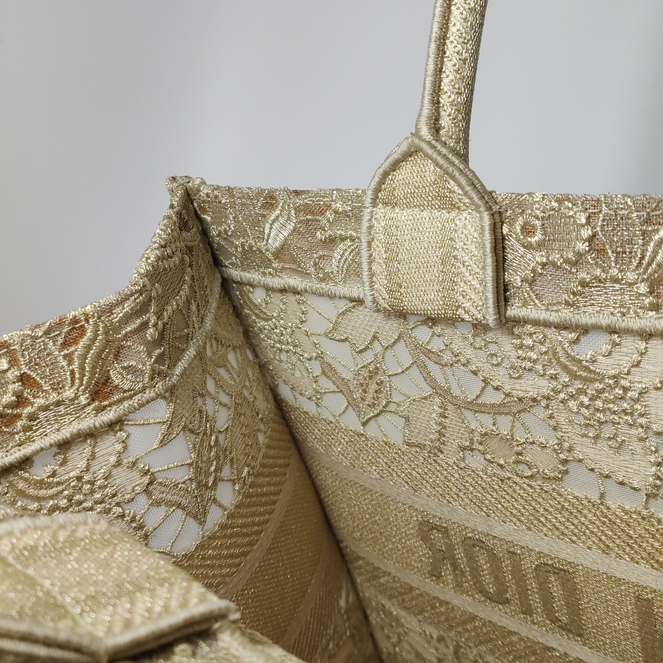 Dior Book Tote Embroidered Canvas Medium — photo 14 of 17