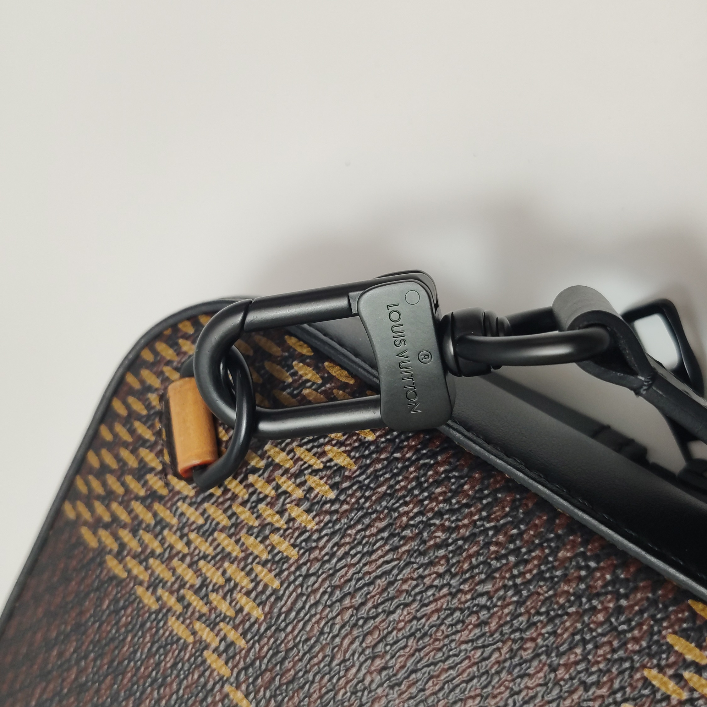 Louis Vuitton(LV) Nigo Amazone Sling Bag Limited Edition Giant Damier and Monogram Canvas — photo 10 of 18