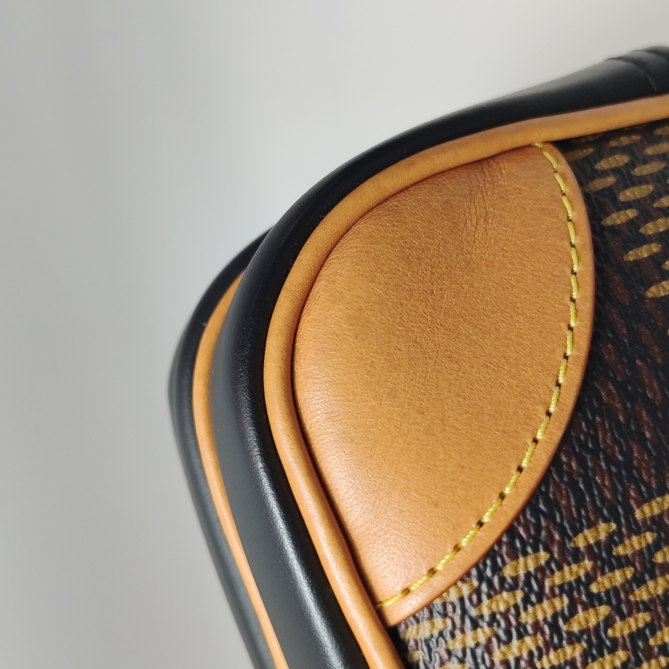Louis Vuitton(LV) Nigo Amazone Sling Bag Limited Edition Giant Damier and Monogram Canvas — photo 14 of 18