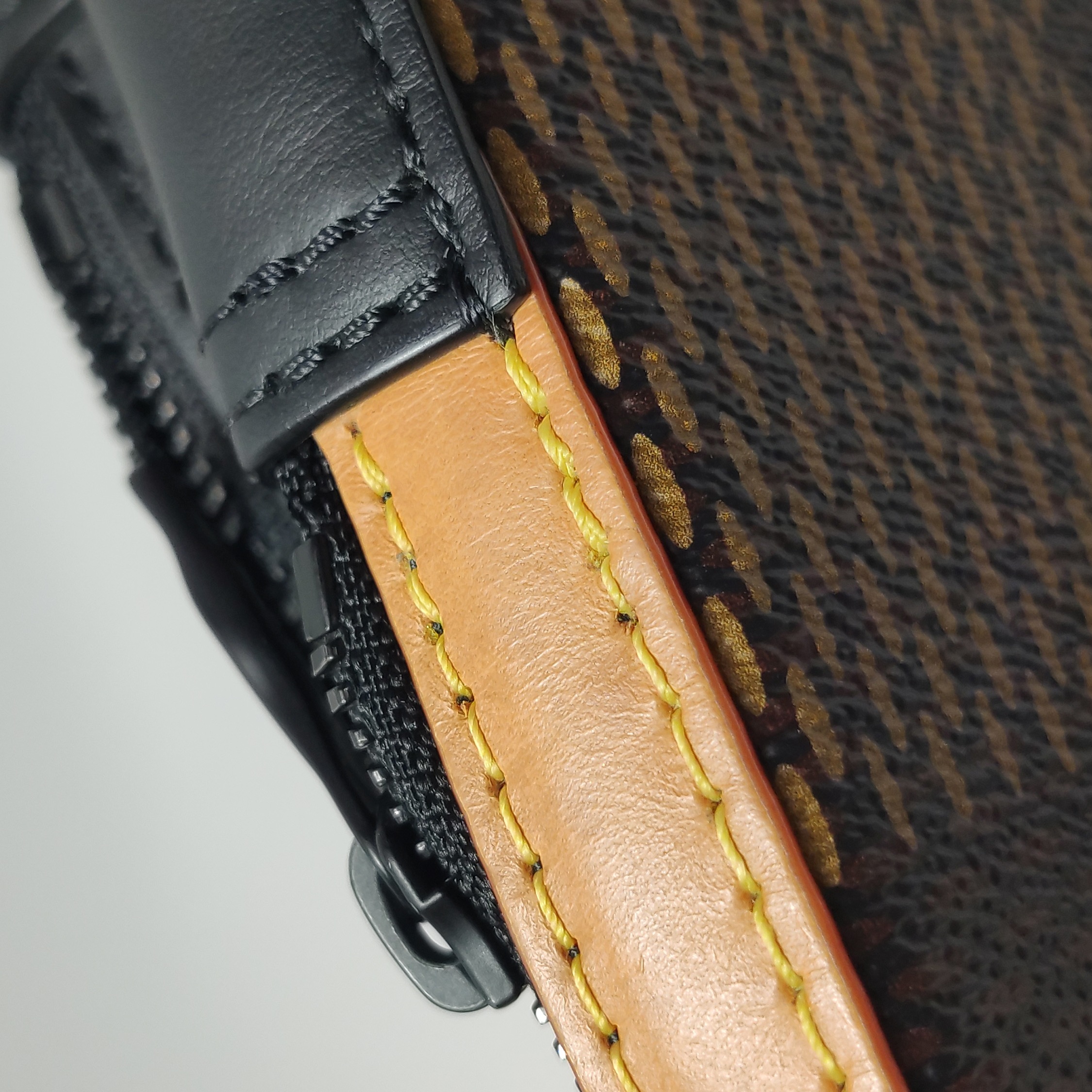 Louis Vuitton(LV) Nigo Amazone Sling Bag Limited Edition Giant Damier and Monogram Canvas — photo 15 of 18