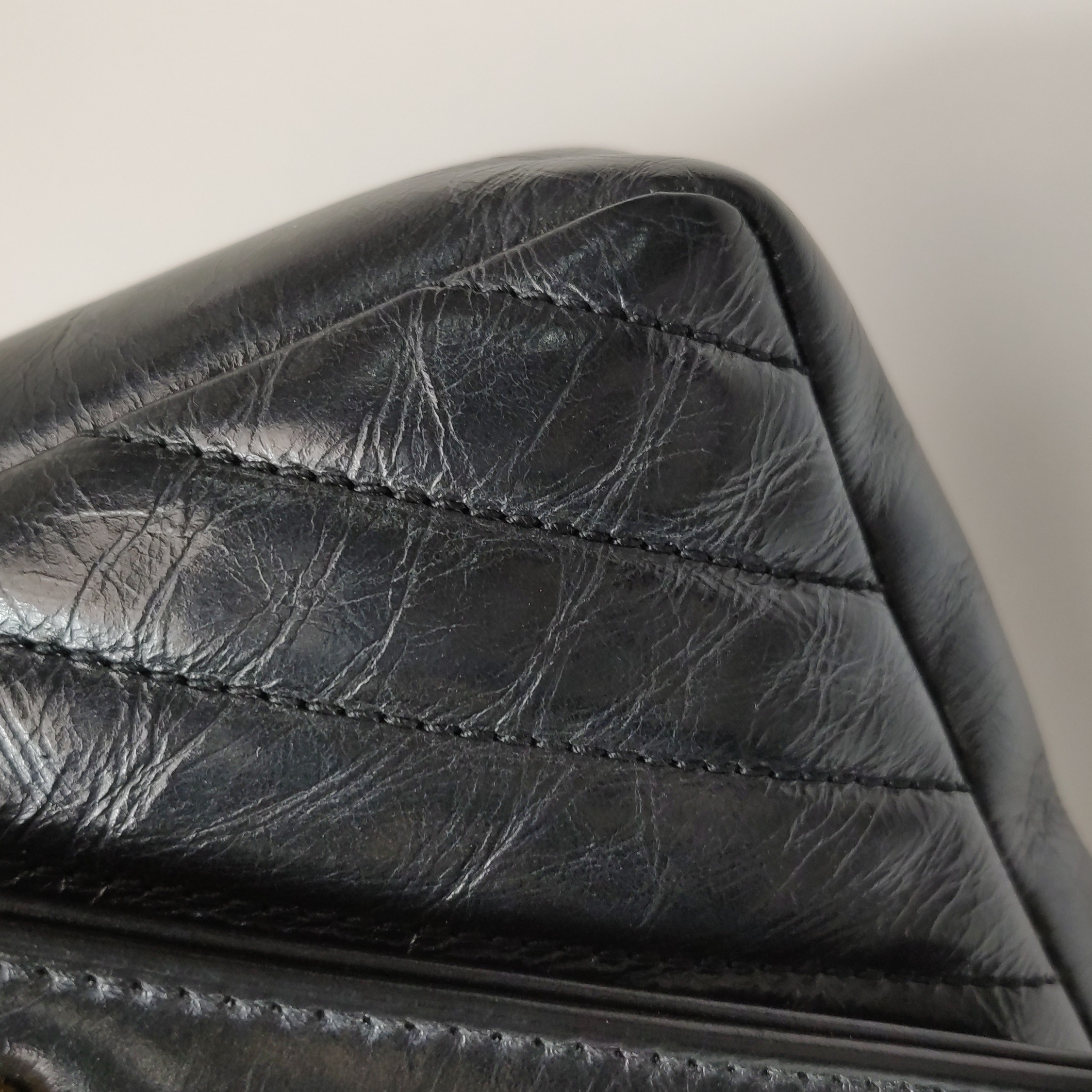 Saint Laurent（YSL) Classic Monogram College Bag Matelasse Chevron Leather Mini — photo 16 of 23