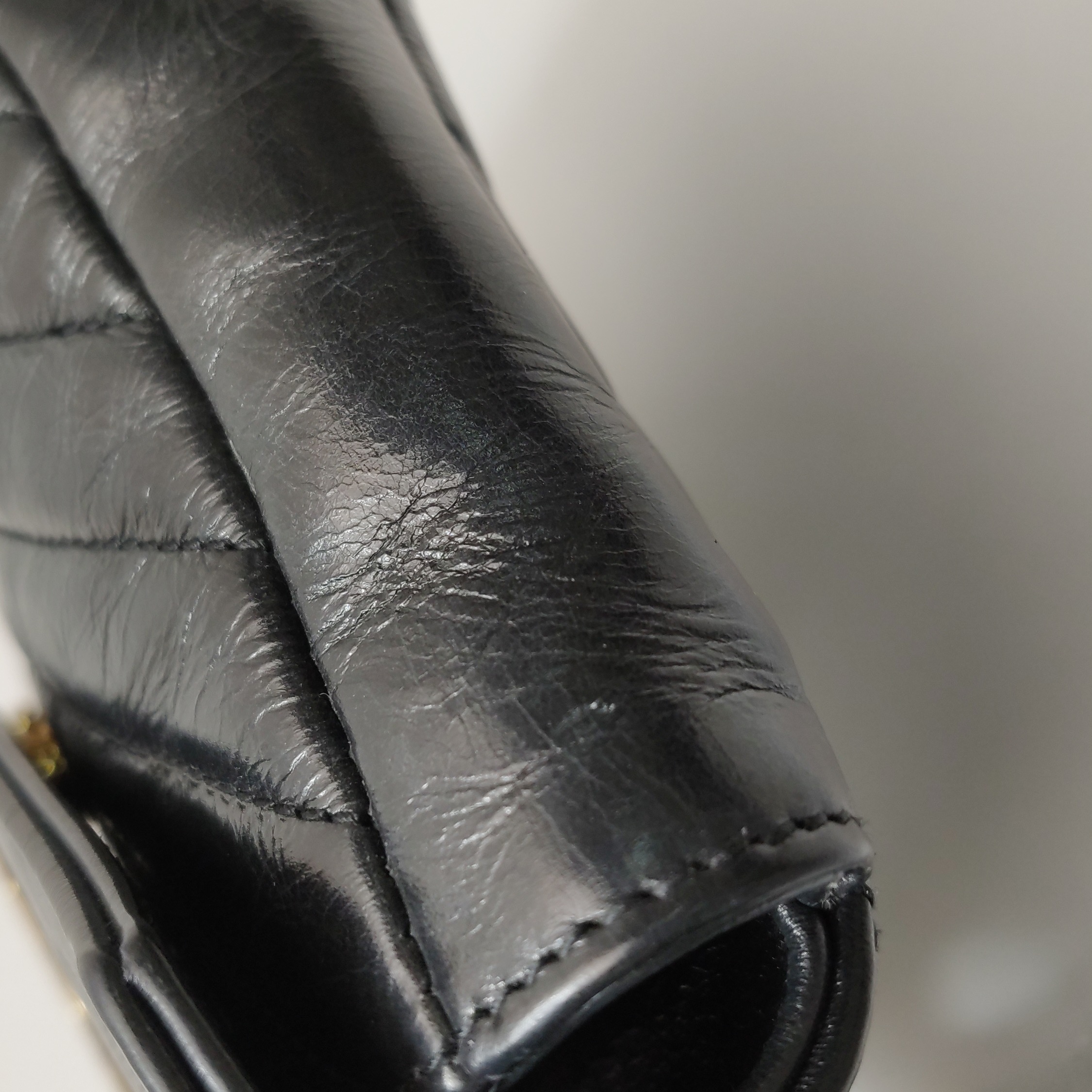 Saint Laurent（YSL) Classic Monogram College Bag Matelasse Chevron Leather Mini — photo 18 of 23
