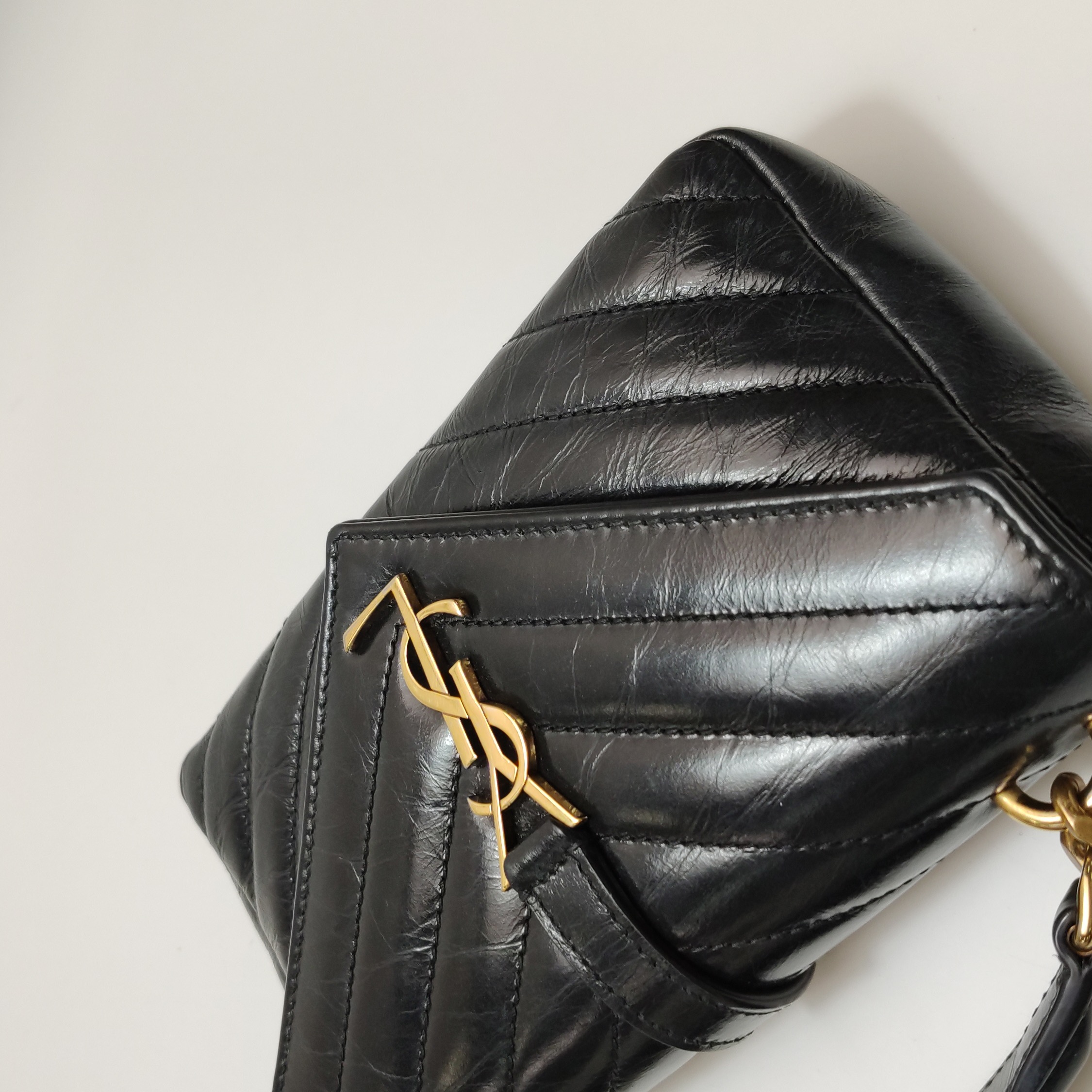 Saint Laurent（YSL) Classic Monogram College Bag Matelasse Chevron Leather Mini — photo 13 of 23