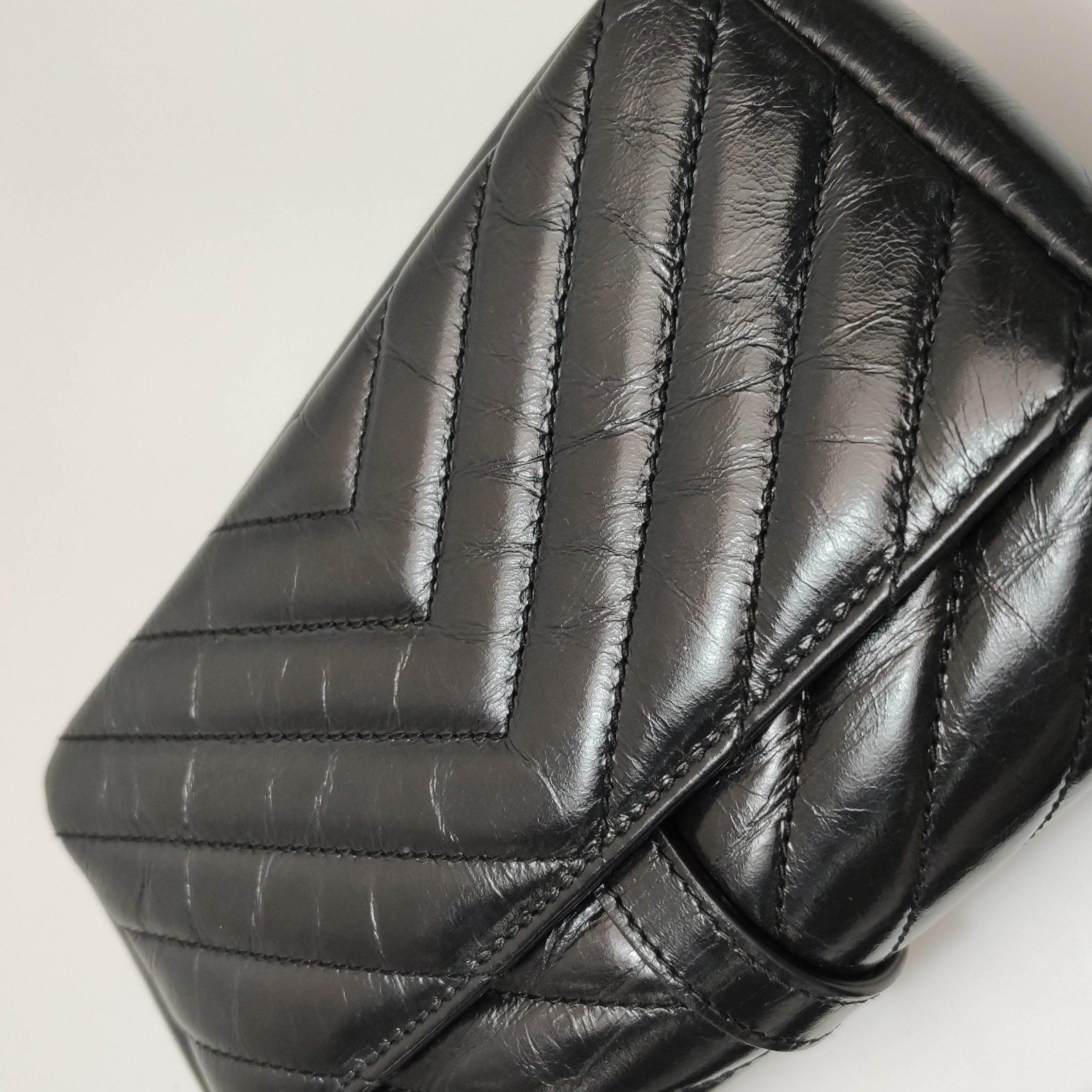 Saint Laurent（YSL) Classic Monogram College Bag Matelasse Chevron Leather Mini — photo 14 of 23