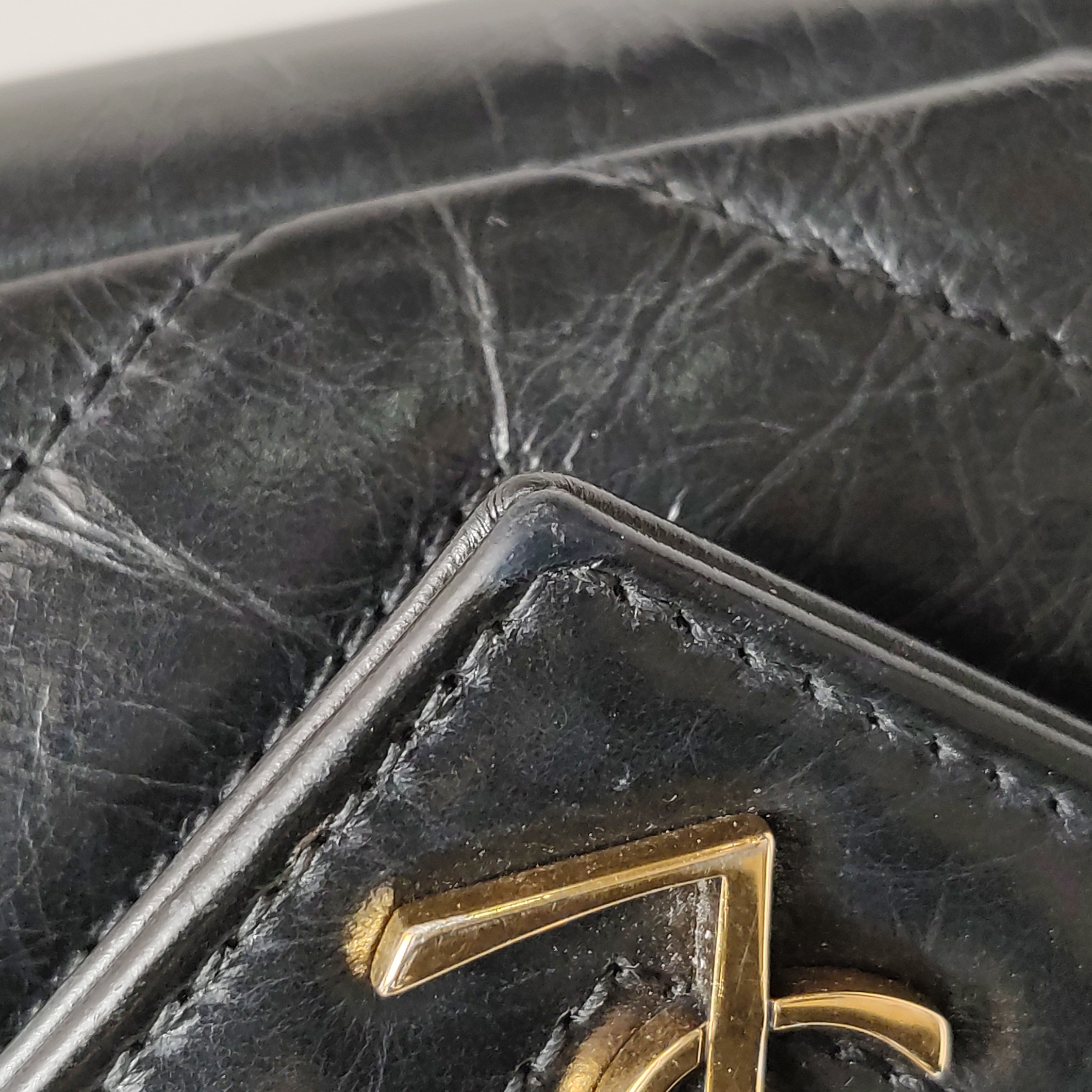 Saint Laurent（YSL) Classic Monogram College Bag Matelasse Chevron Leather Mini — photo 12 of 23
