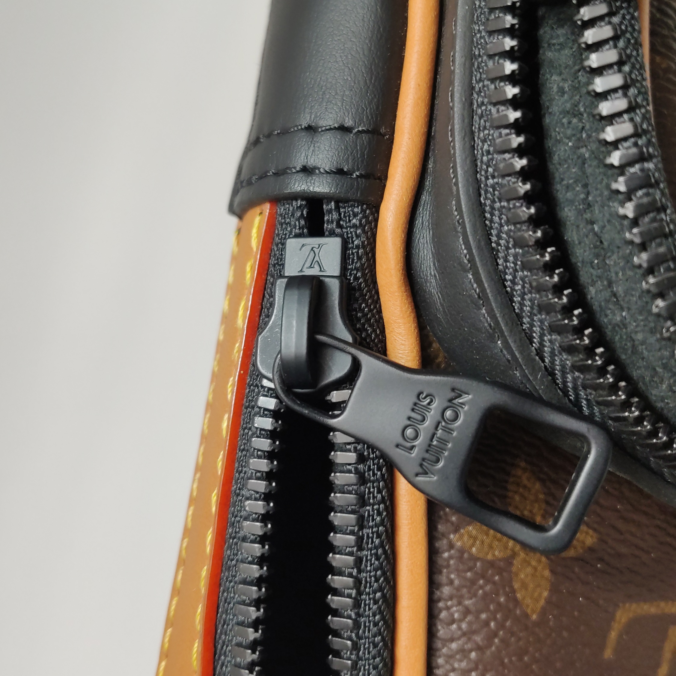 Louis Vuitton(LV) Nigo Amazone Sling Bag Limited Edition Giant Damier and Monogram Canvas — photo 10 of 12