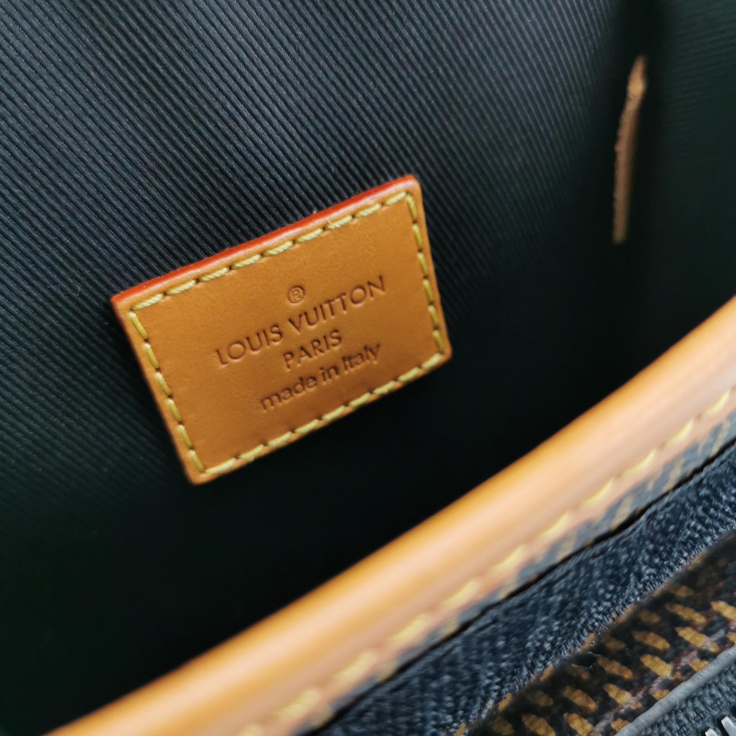 Louis Vuitton(LV) Nigo Amazone Messenger Bag Limited Edition Giant Damier and Monogram Canvas Nano — photo 8 of 15