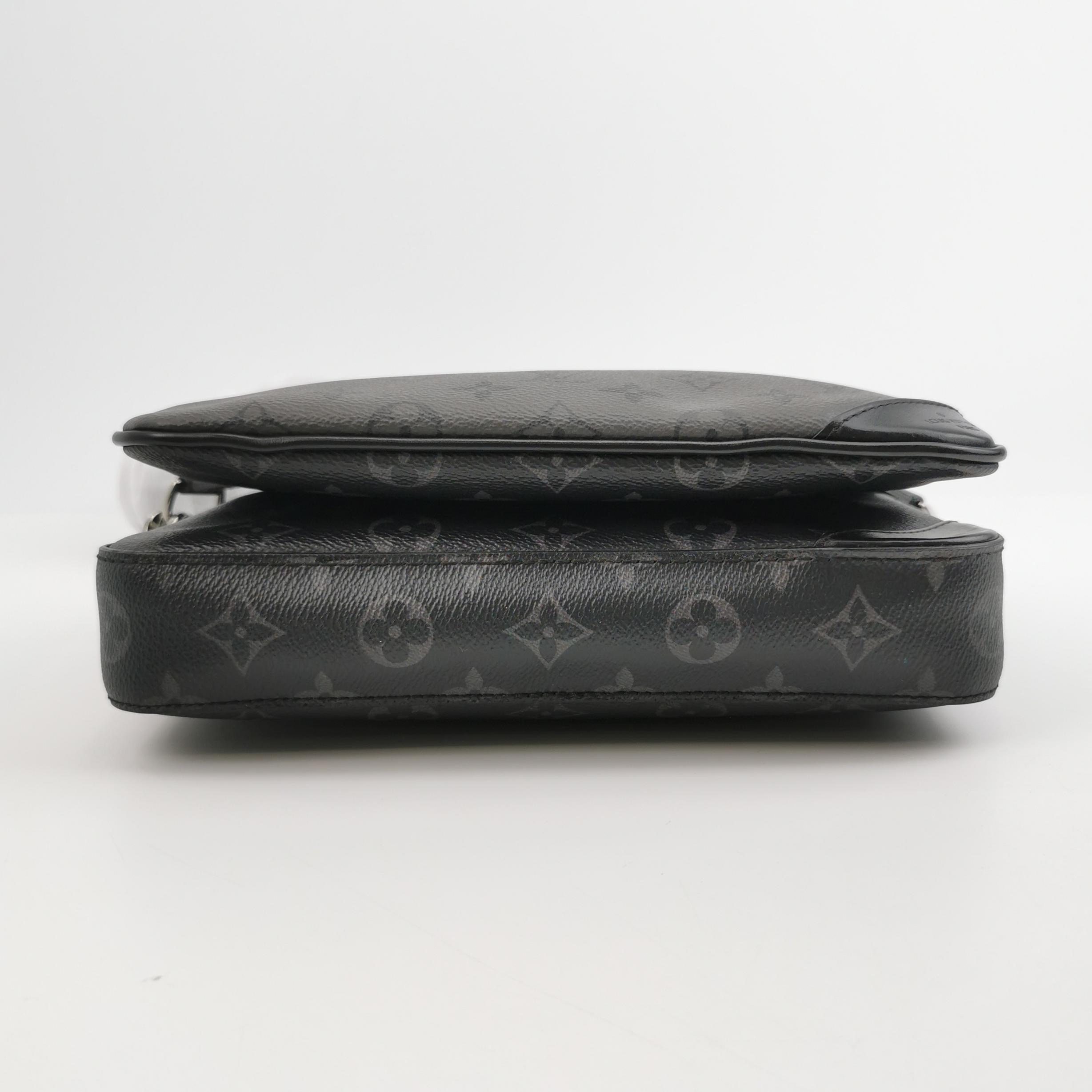 Louis Vuitton(LV) Trio Messenger Bag Reverse Monogram Eclipse Canvas — photo 6 of 24