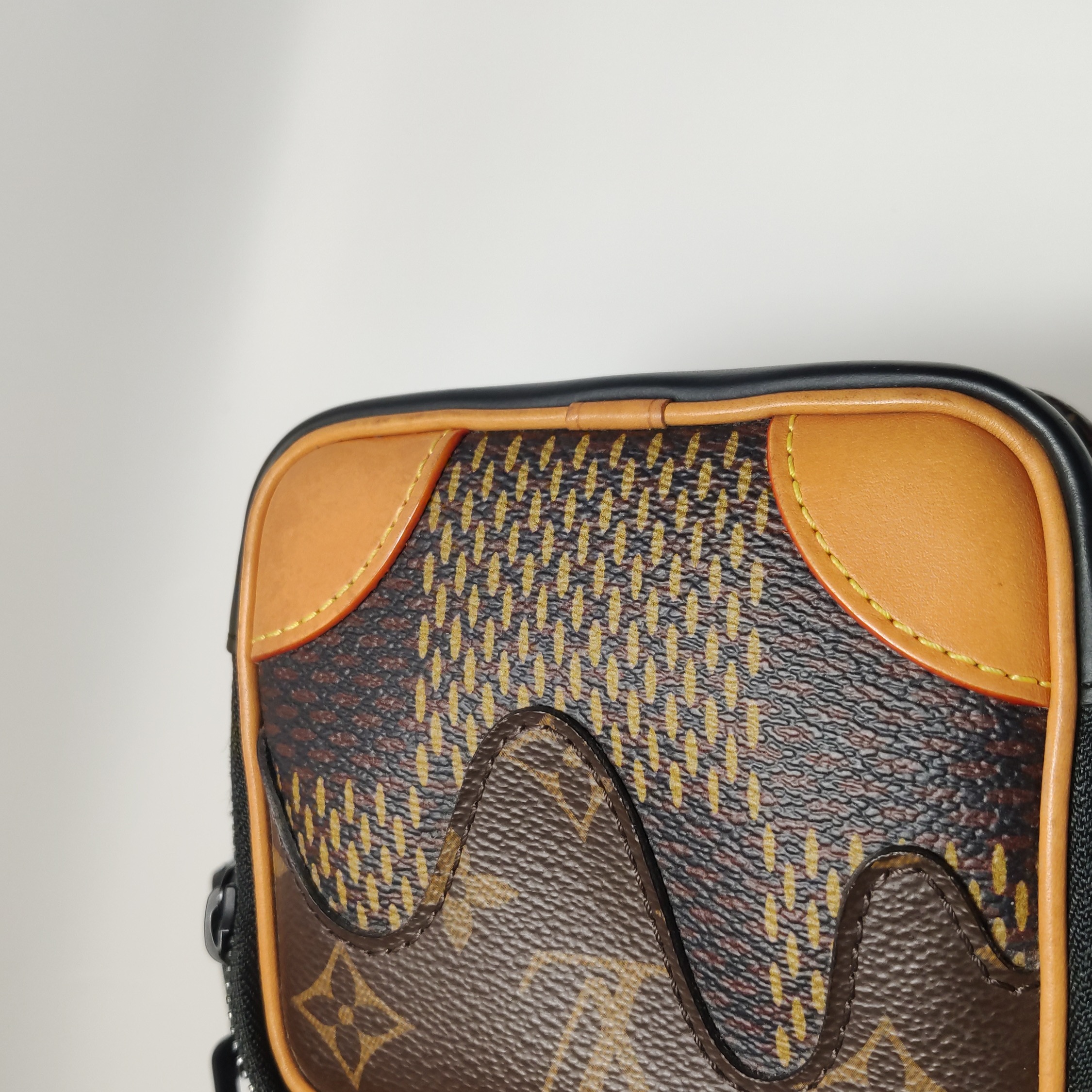 Louis Vuitton(LV) Nigo Amazone Messenger Bag Limited Edition Giant Damier and Monogram Canvas Nano — photo 14 of 15