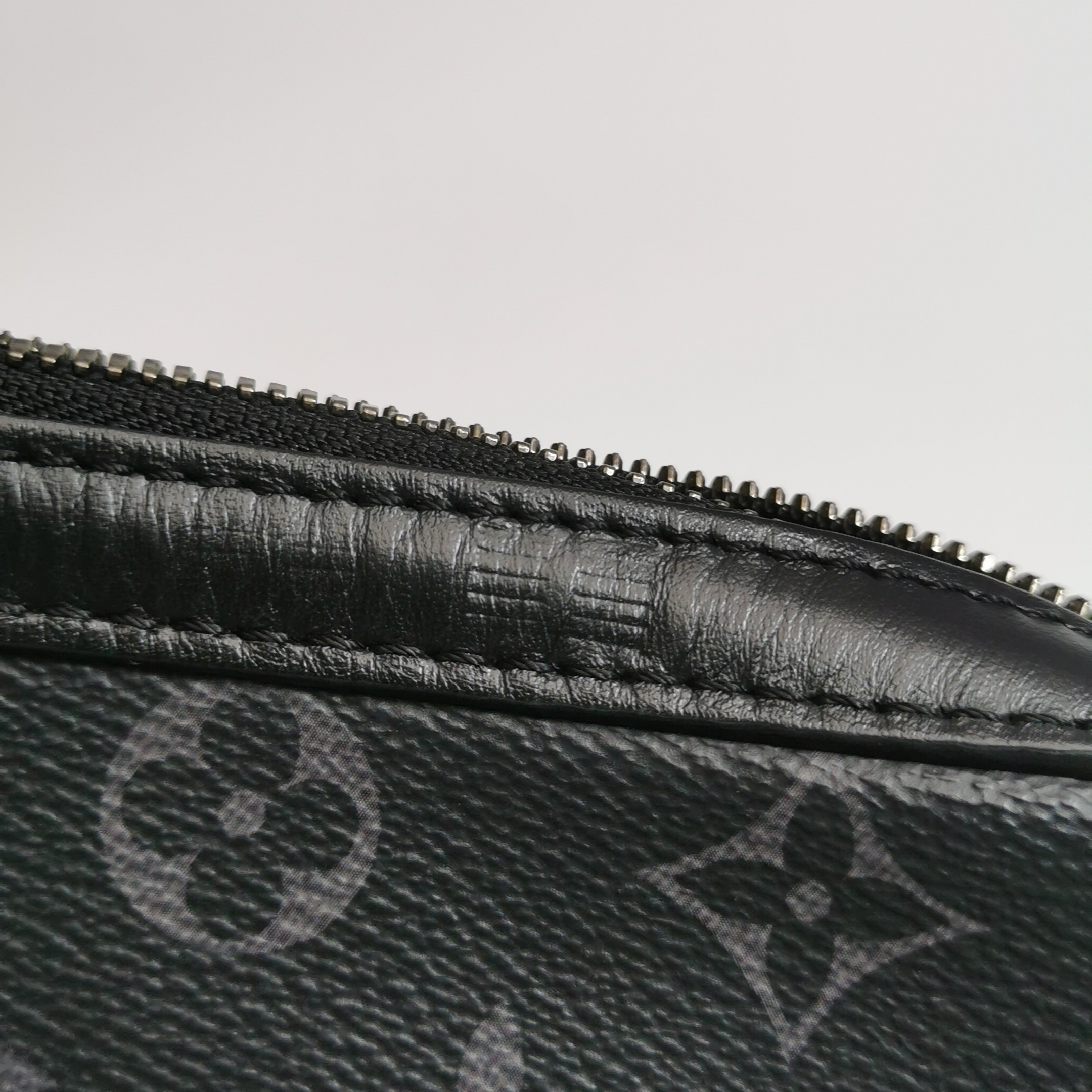 Louis Vuitton(LV) Trio Messenger Bag Reverse Monogram Eclipse Canvas — photo 19 of 24