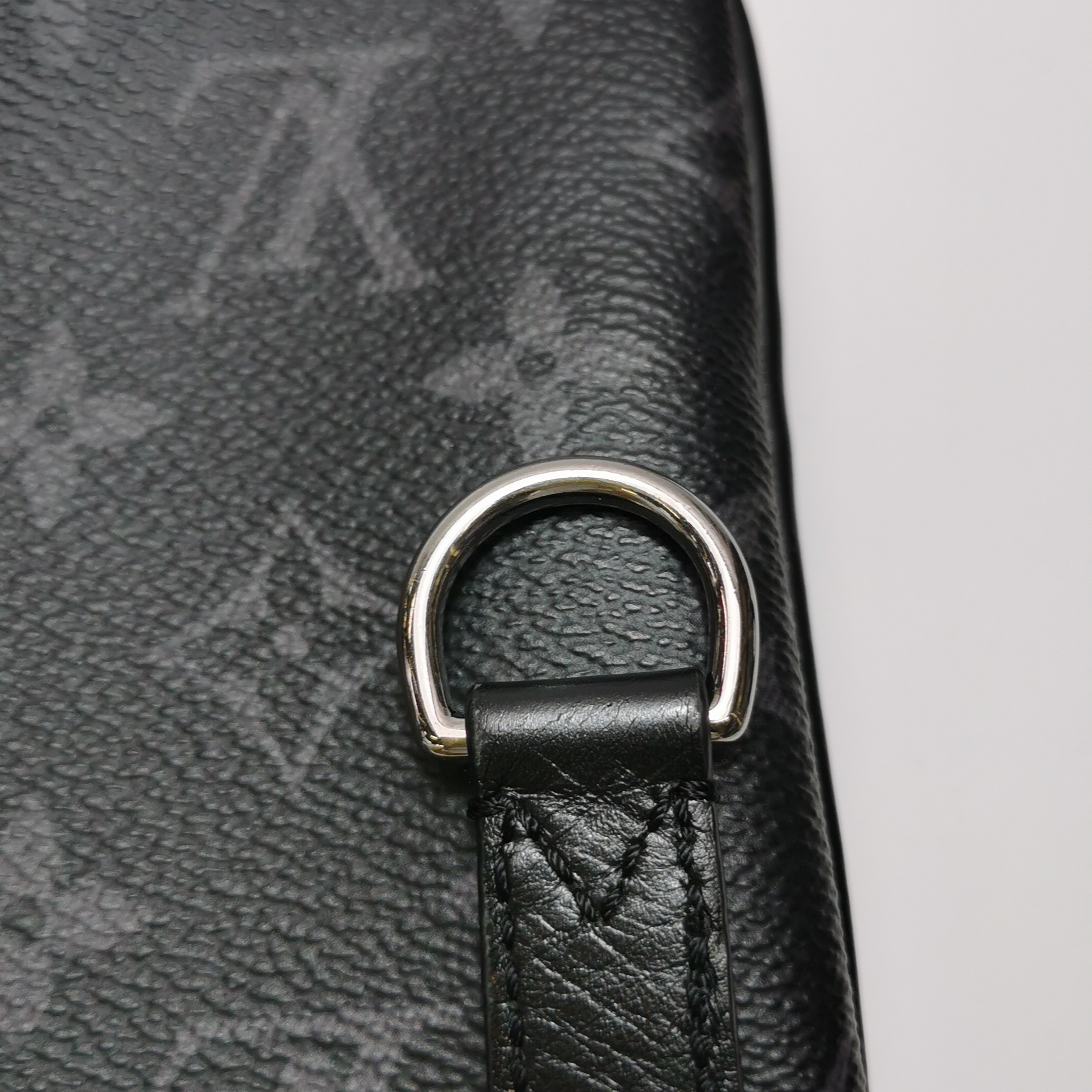Louis Vuitton(LV) Trio Messenger Bag Reverse Monogram Eclipse Canvas — photo 22 of 24