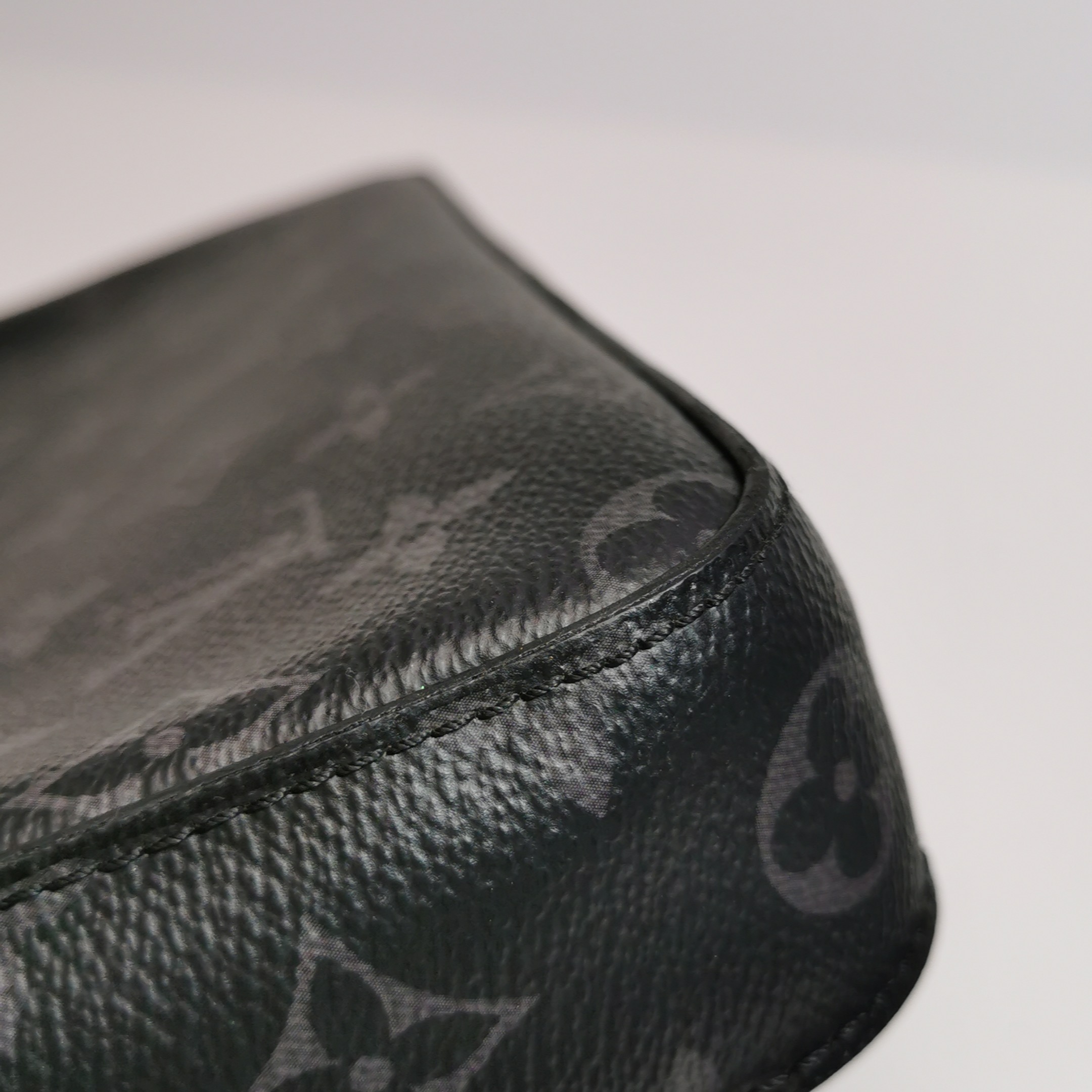 Louis Vuitton(LV) Trio Messenger Bag Reverse Monogram Eclipse Canvas — photo 13 of 24