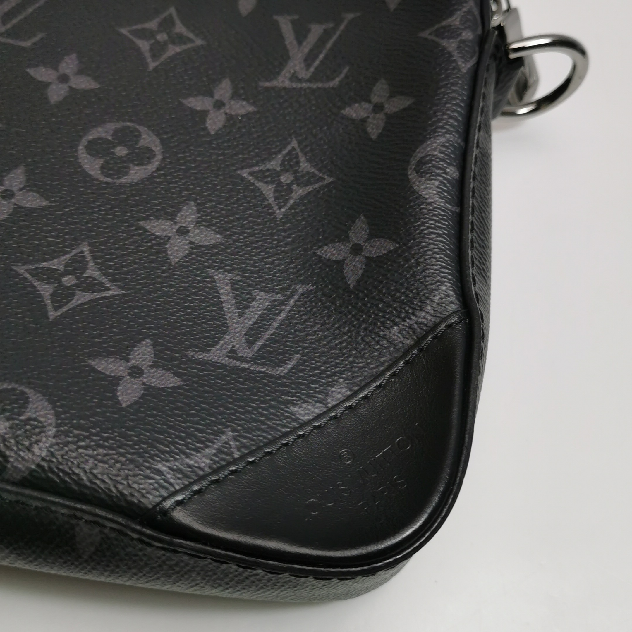 Louis Vuitton(LV) Trio Messenger Bag Reverse Monogram Eclipse Canvas — photo 15 of 24