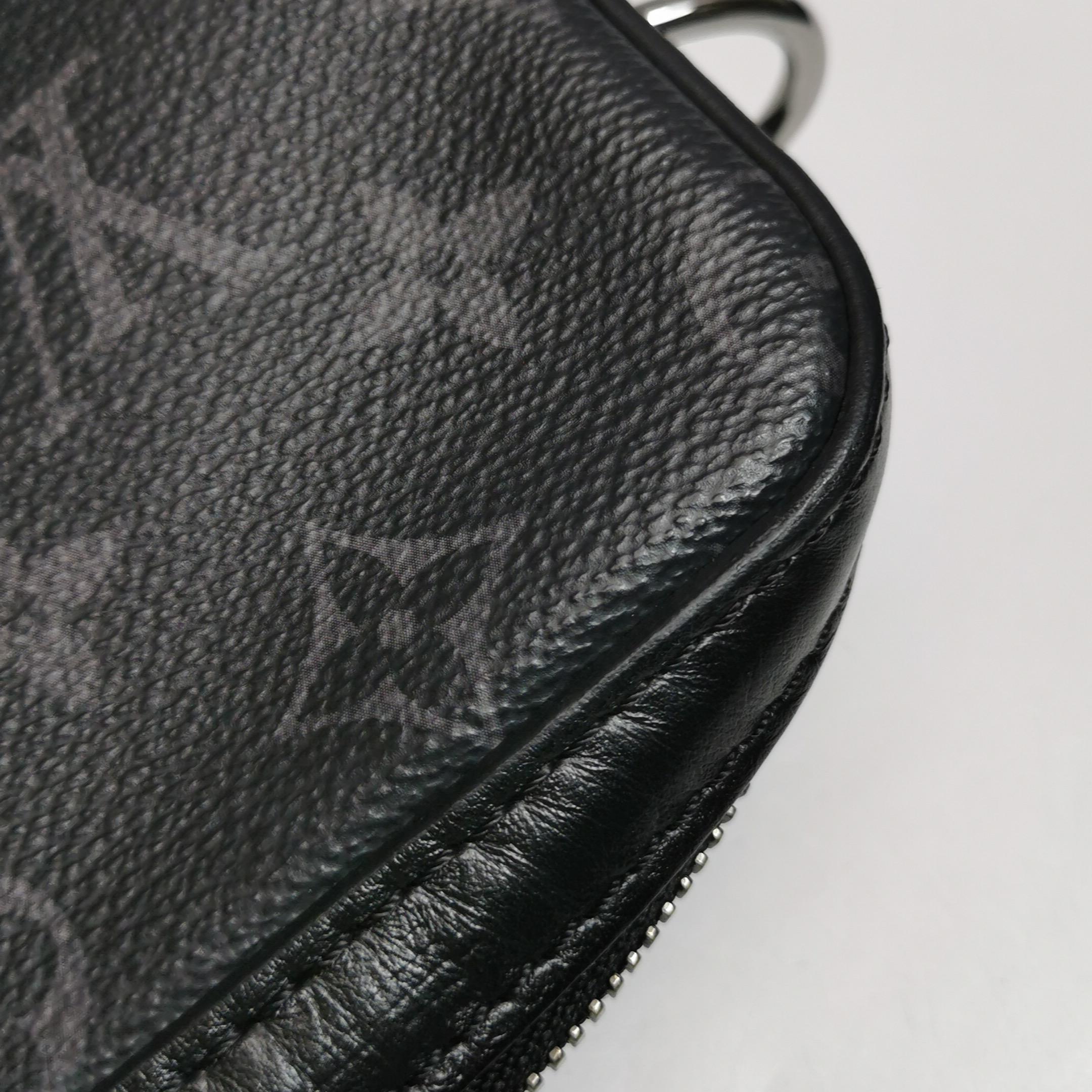 Louis Vuitton(LV) Trio Messenger Bag Reverse Monogram Eclipse Canvas — photo 14 of 24