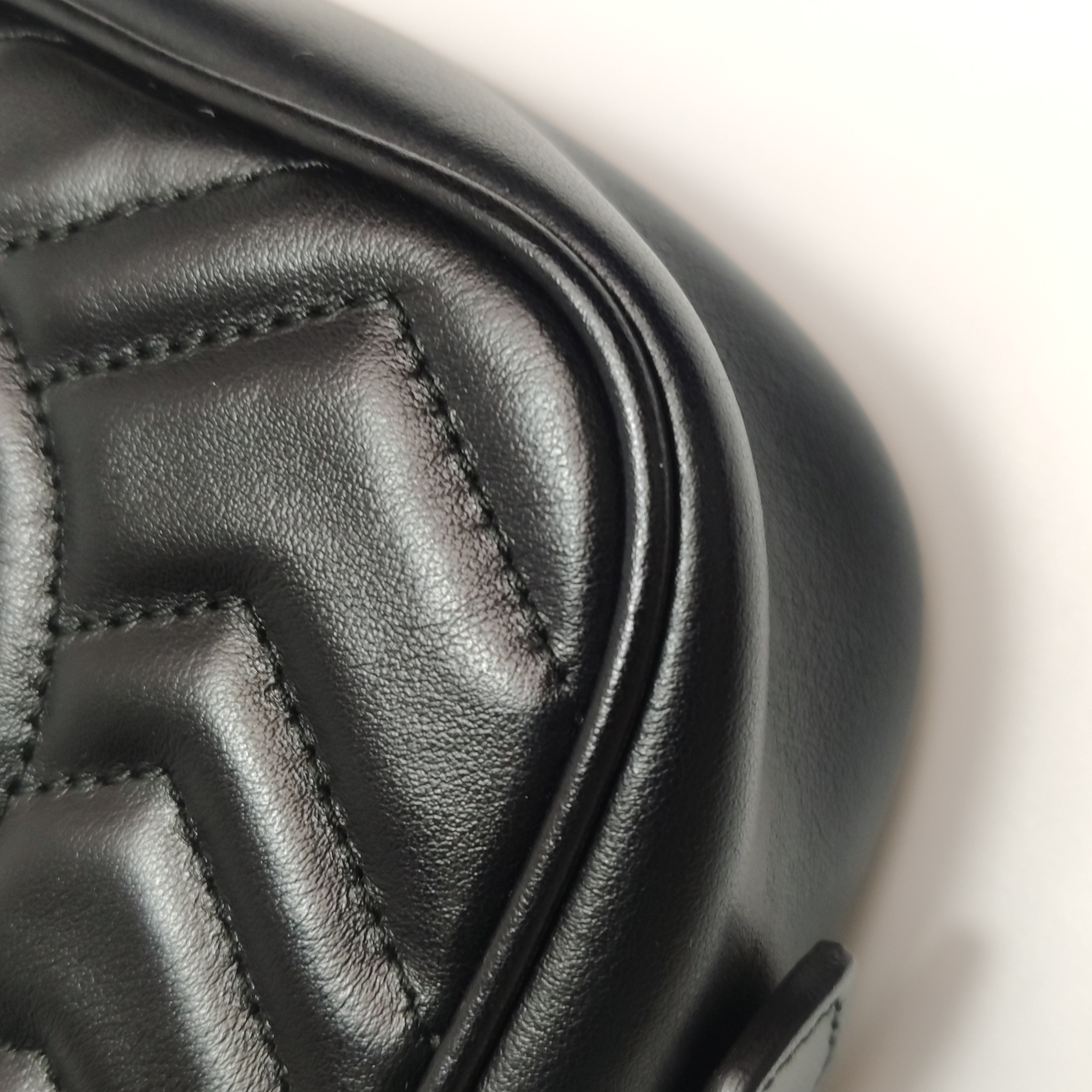 Gucci GG Marmont Shoulder Bag Matelasse Leather Mini — photo 18 of 18