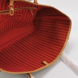 Louis Vuitton(LV) Neverfull Tote Monogram Canvas MM — thumbnail 8