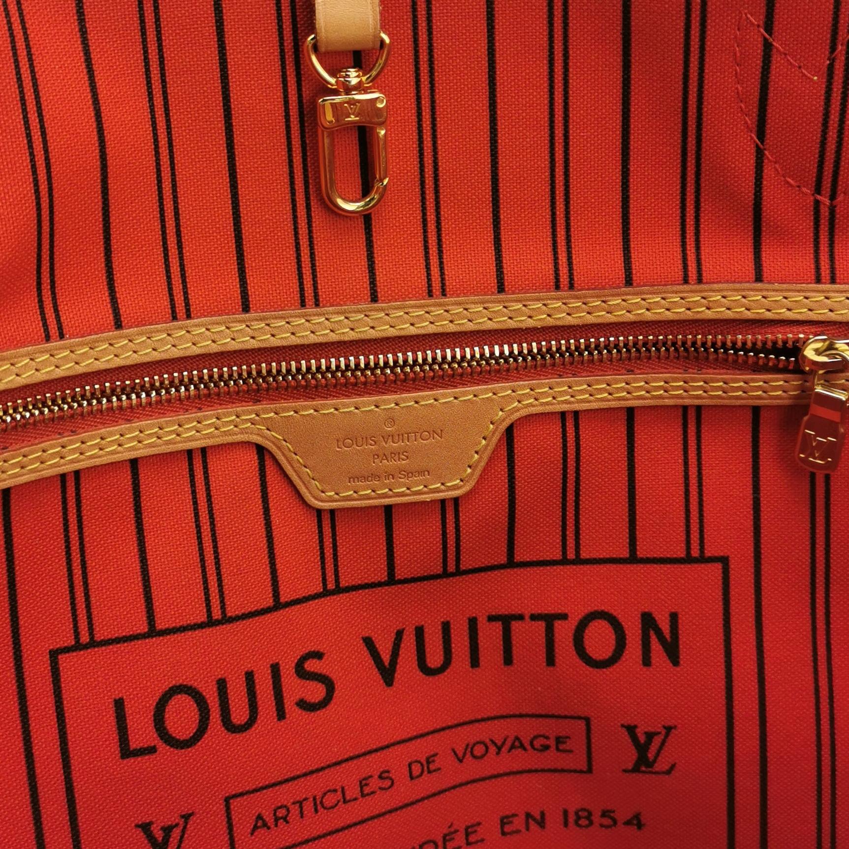 Louis Vuitton(LV) Neverfull Tote Monogram Canvas MM — photo 12 of 23