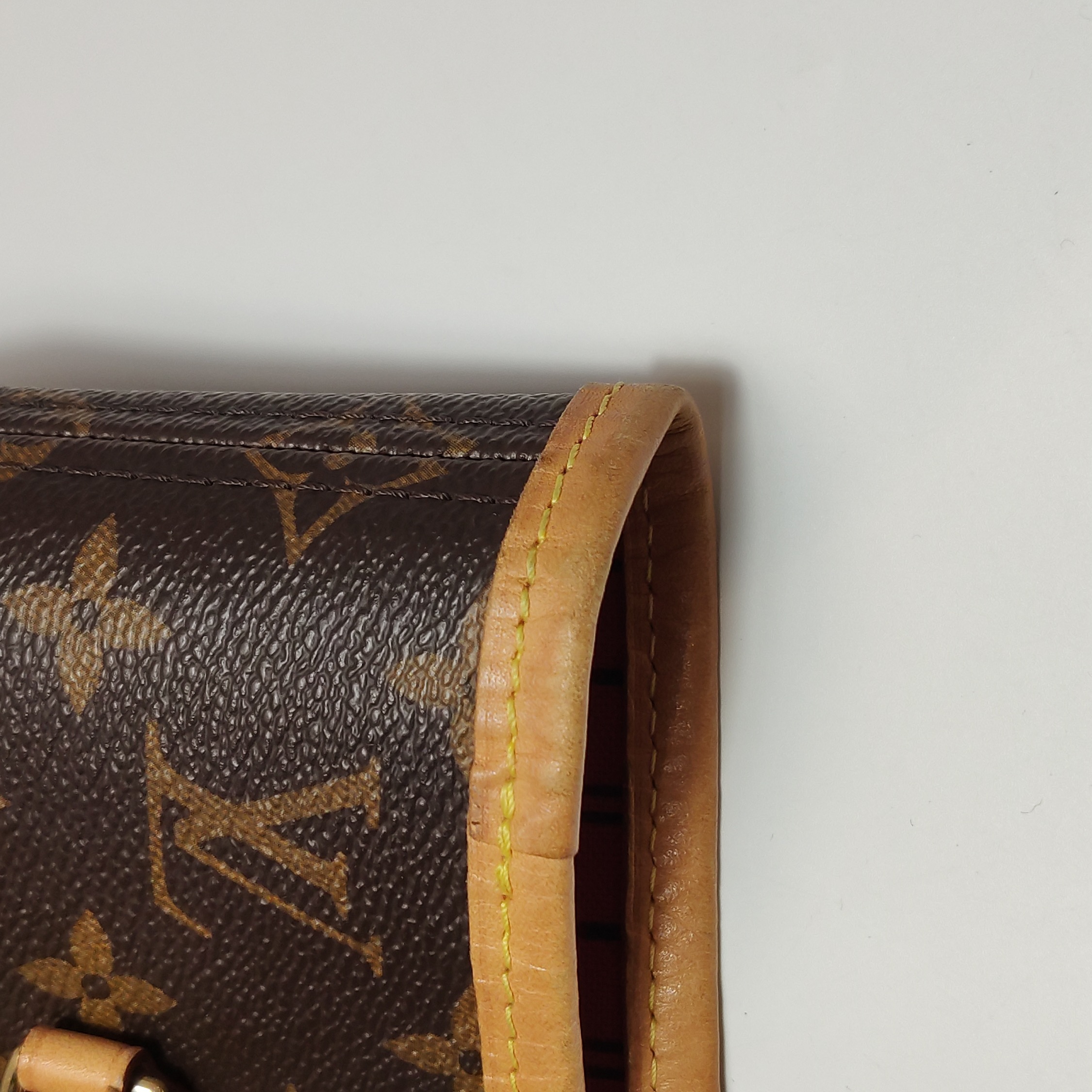 Louis Vuitton(LV) Neverfull Tote Monogram Canvas MM — photo 16 of 23