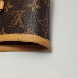 Louis Vuitton(LV) Neverfull Tote Monogram Canvas MM — thumbnail 16