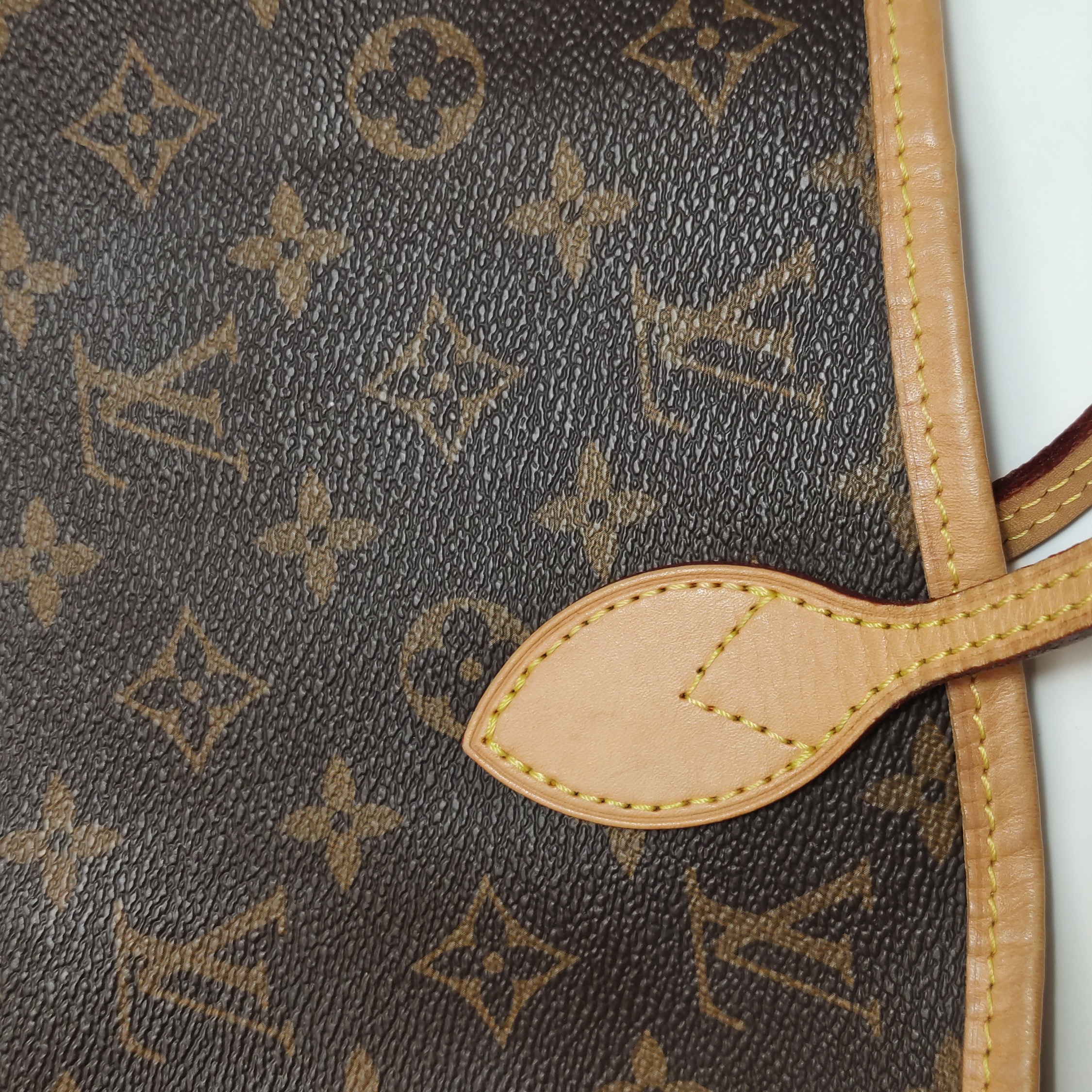 Louis Vuitton(LV) Neverfull Tote Monogram Canvas MM — photo 17 of 23