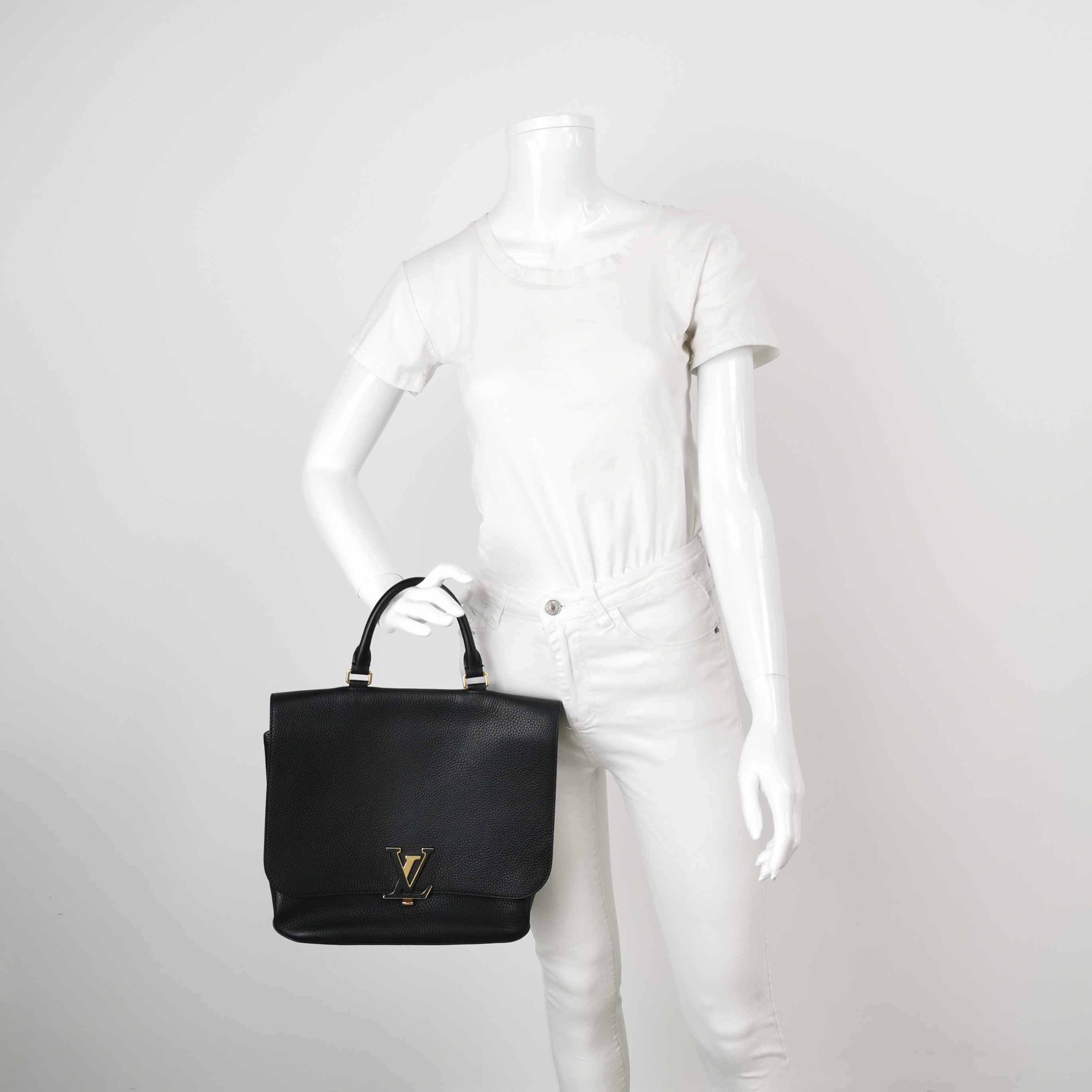 Louis Vuitton(LV) Volta Handbag Leather — photo 2 of 18