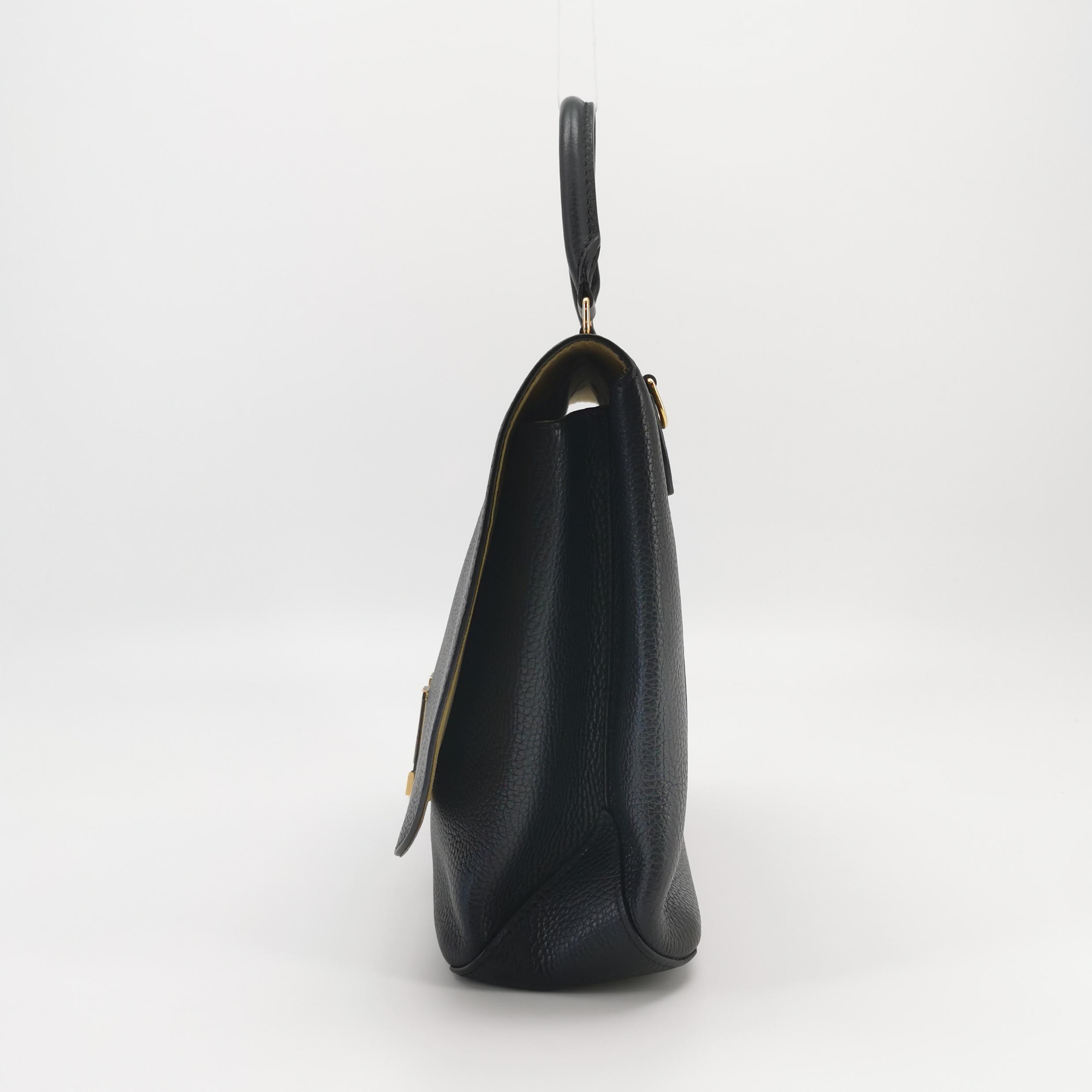Louis Vuitton(LV) Volta Handbag Leather — photo 4 of 18