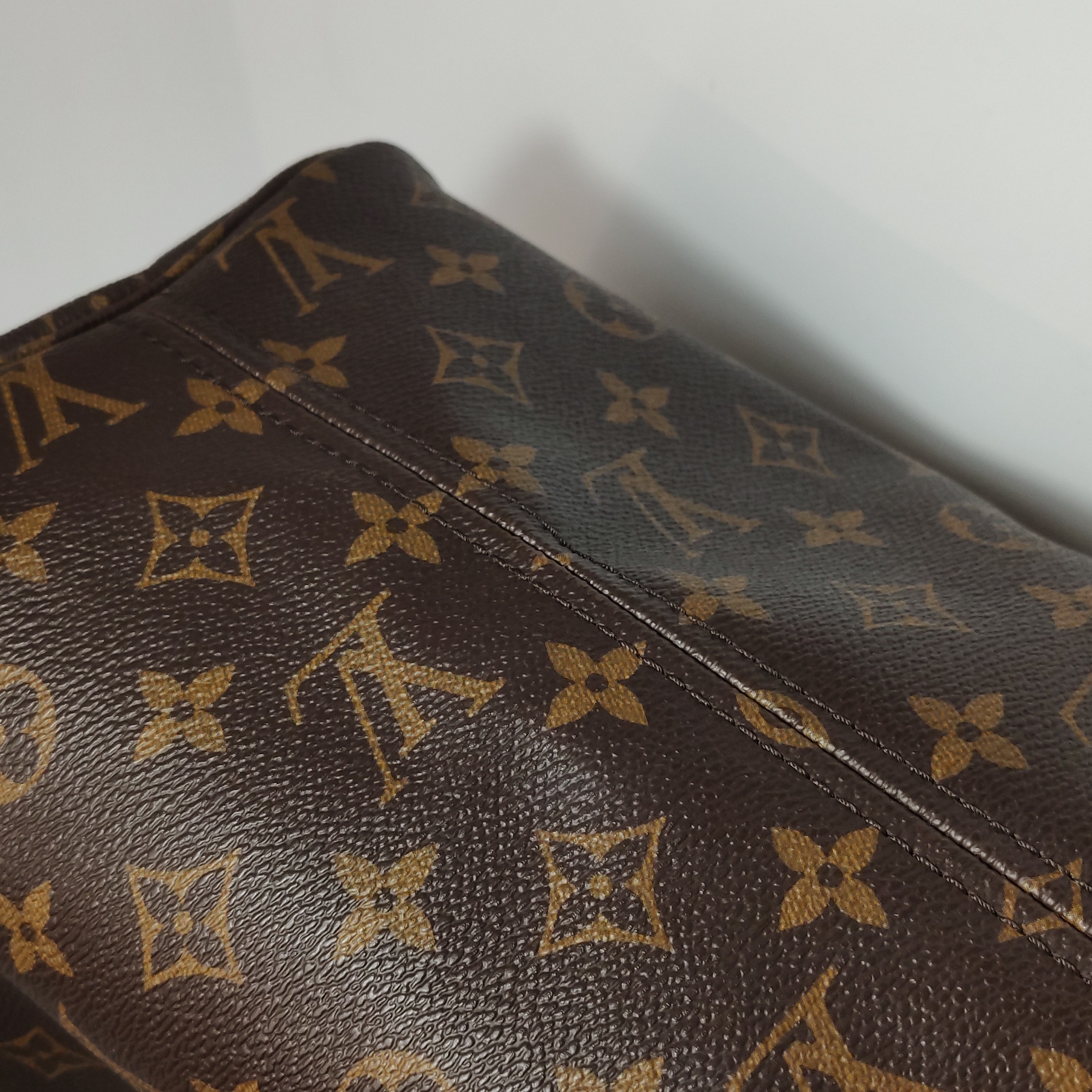 Louis Vuitton(LV) Neverfull Tote Monogram Canvas MM — photo 14 of 23