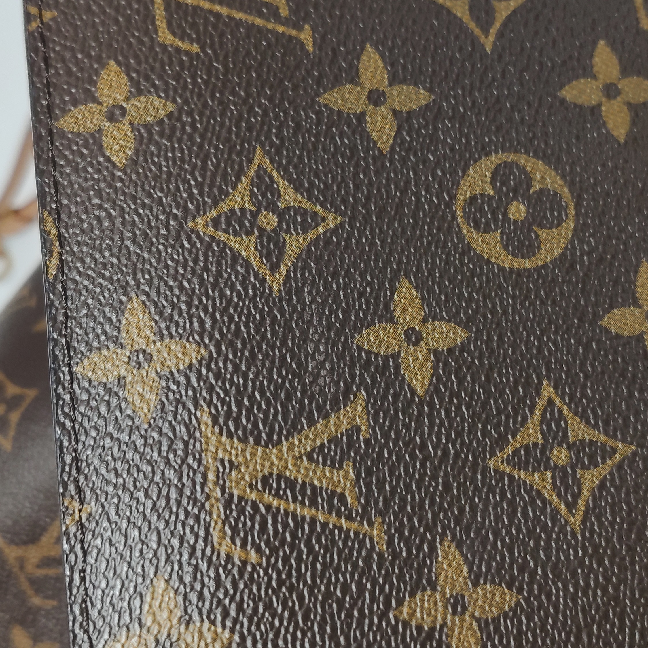 Louis Vuitton(LV) Neverfull Tote Monogram Canvas MM — photo 13 of 23