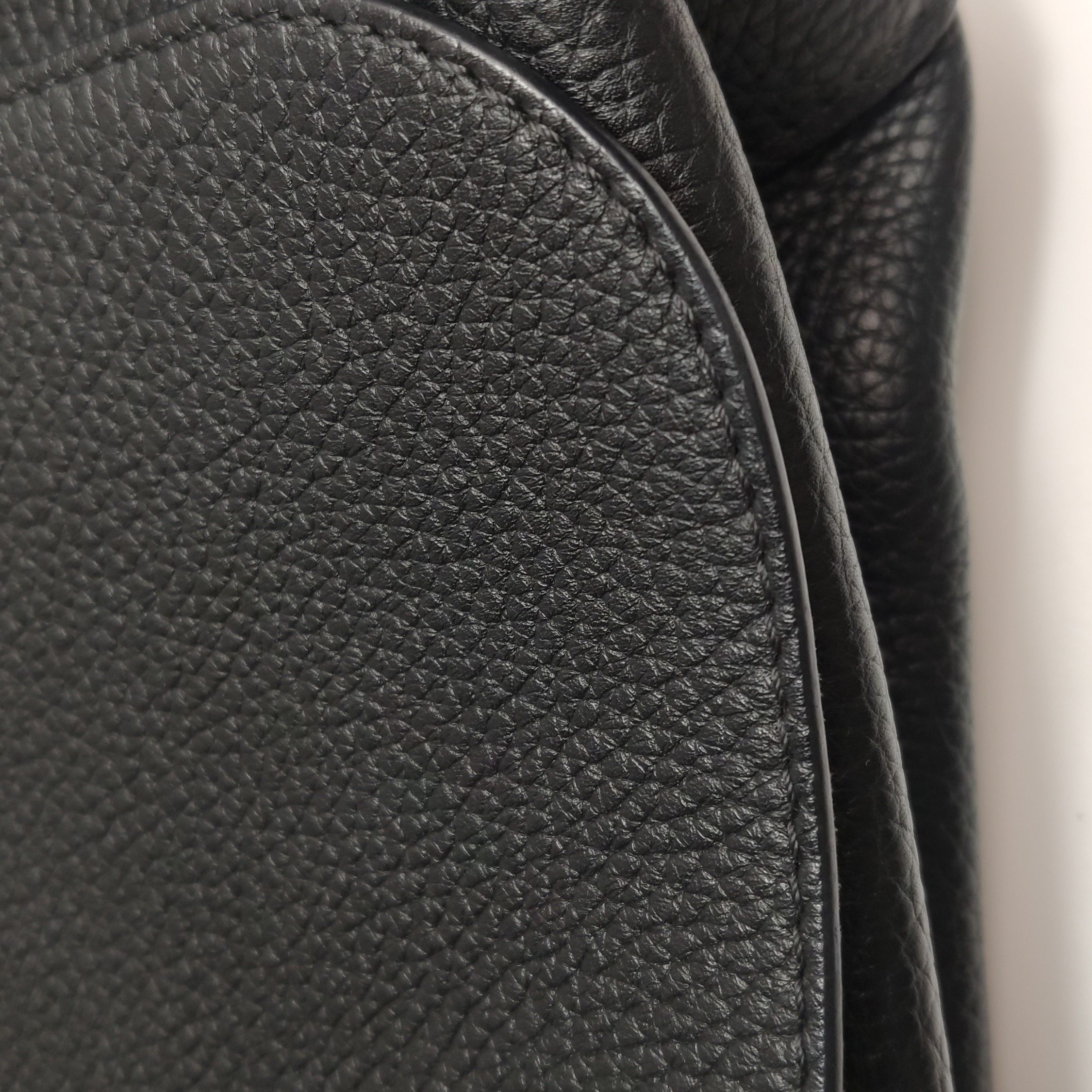 Louis Vuitton(LV) Volta Handbag Leather — photo 16 of 18
