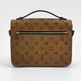 Louis Vuitton(LV) Pochette Metis Reverse Monogram Canvas — thumbnail 5