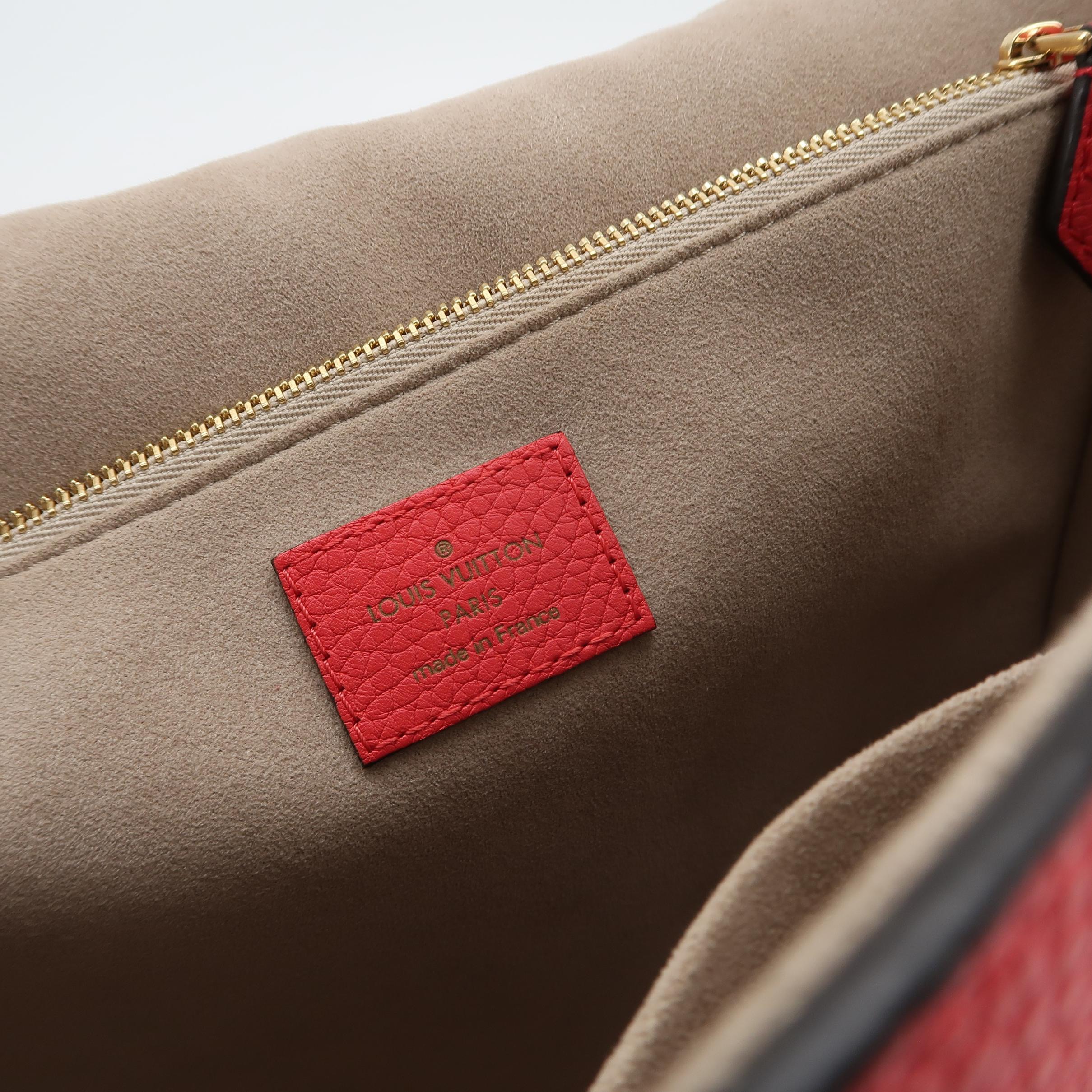 Louis Vuitton(LV) Volta Handbag Leather — photo 8 of 23