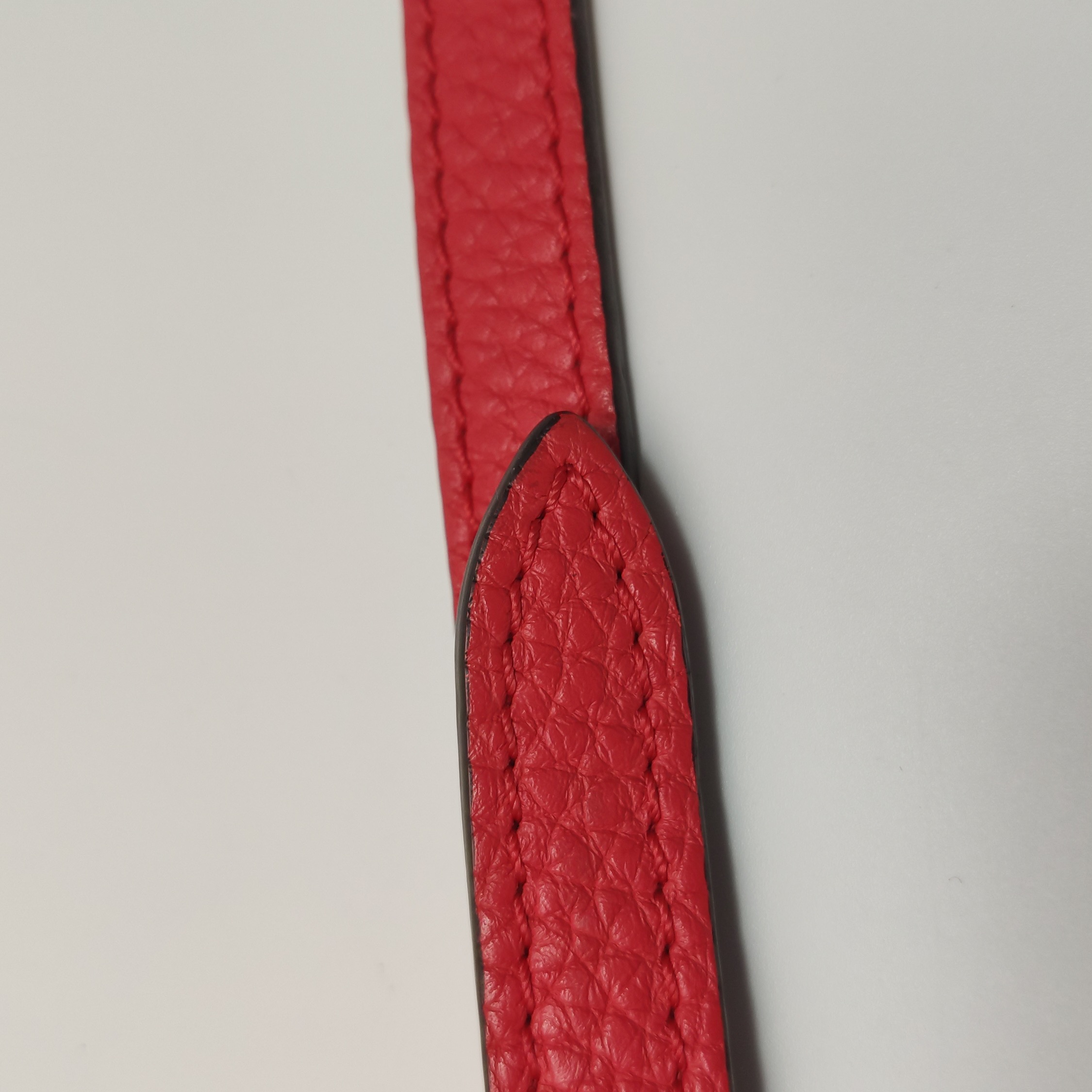 Louis Vuitton(LV) Volta Handbag Leather — photo 22 of 23
