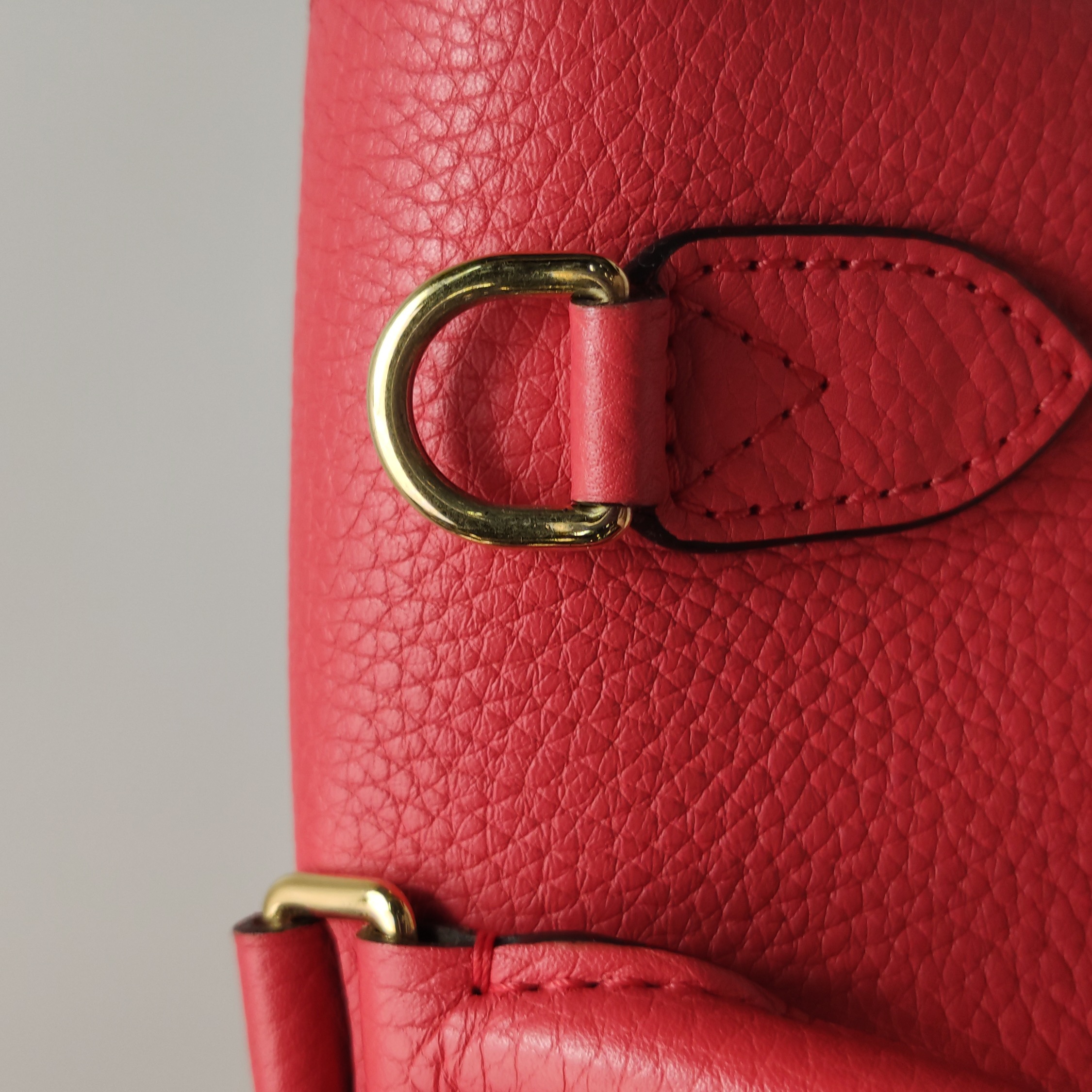 Louis Vuitton(LV) Volta Handbag Leather — photo 15 of 23