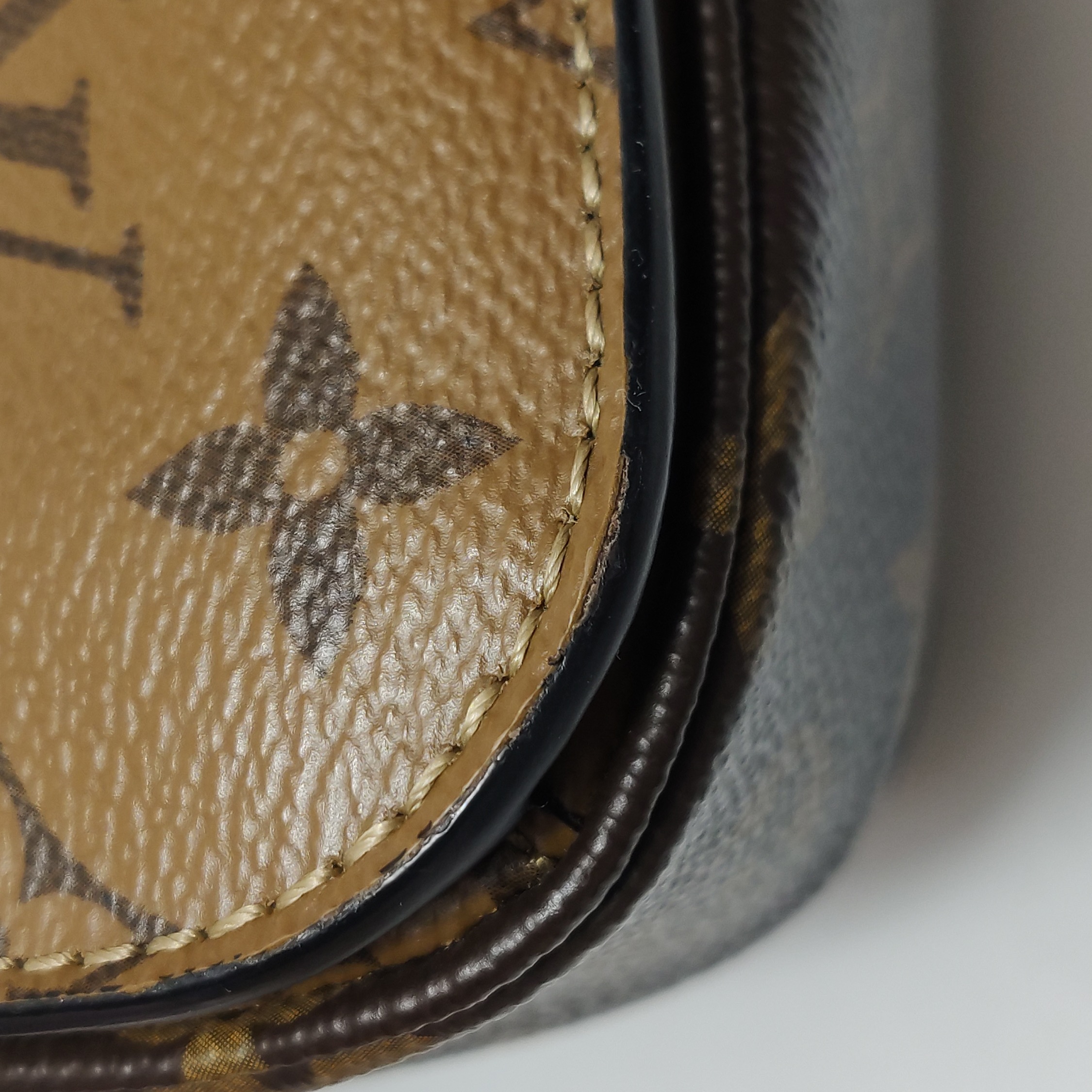 Louis Vuitton(LV) Pochette Metis Reverse Monogram Canvas — photo 16 of 24