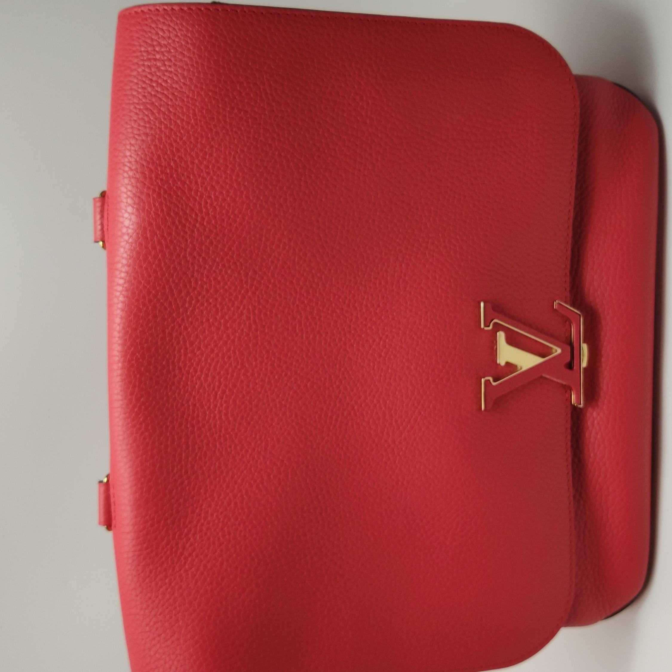 Louis Vuitton(LV) Volta Handbag Leather — photo 19 of 23