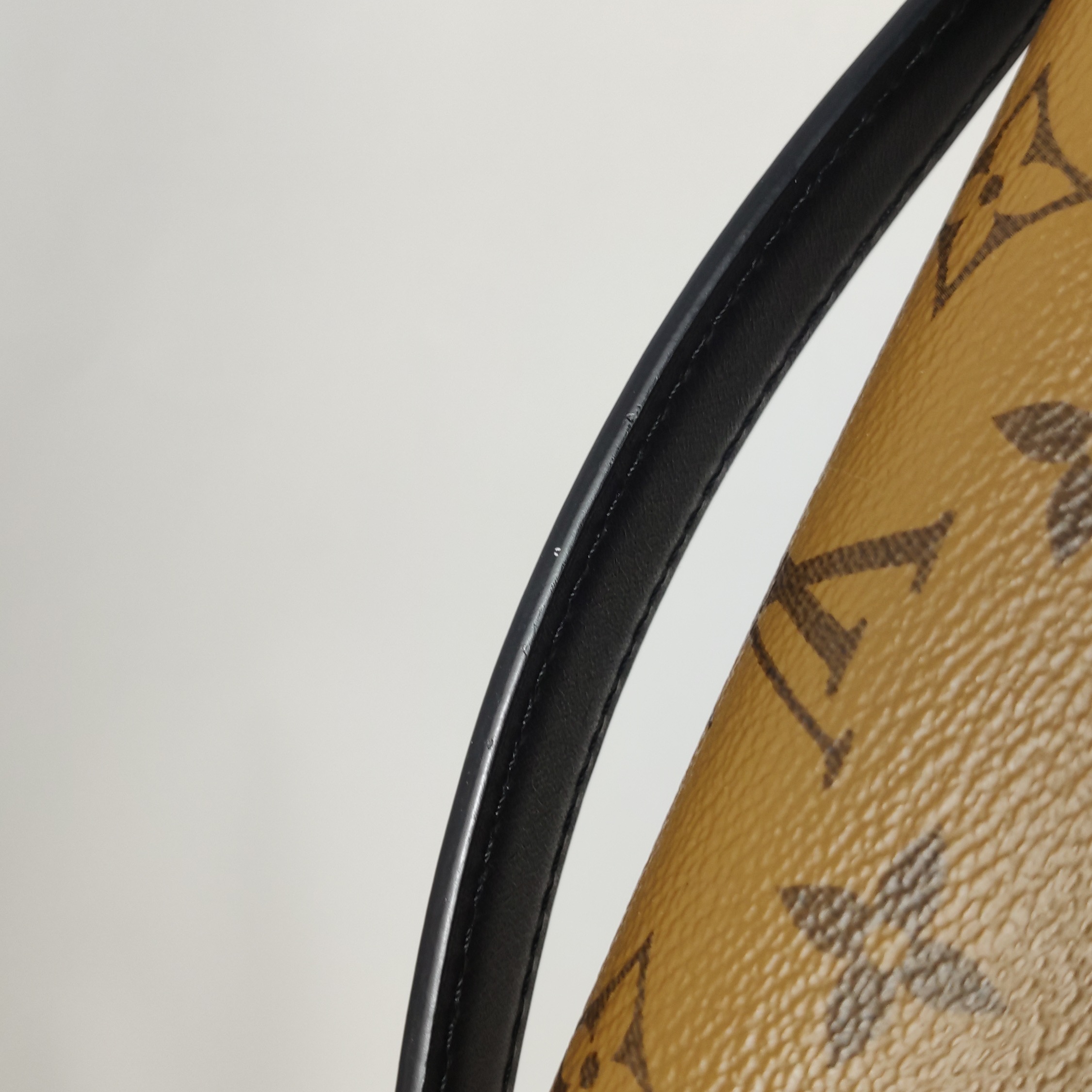Louis Vuitton(LV) Pochette Metis Reverse Monogram Canvas — photo 22 of 24