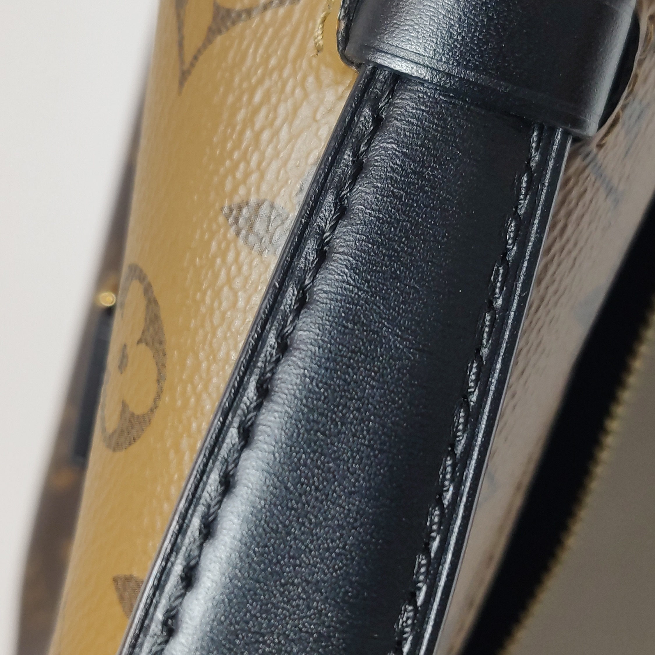 Louis Vuitton(LV) Pochette Metis Reverse Monogram Canvas — photo 21 of 24