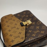 Louis Vuitton(LV) Pochette Metis Reverse Monogram Canvas — thumbnail 8
