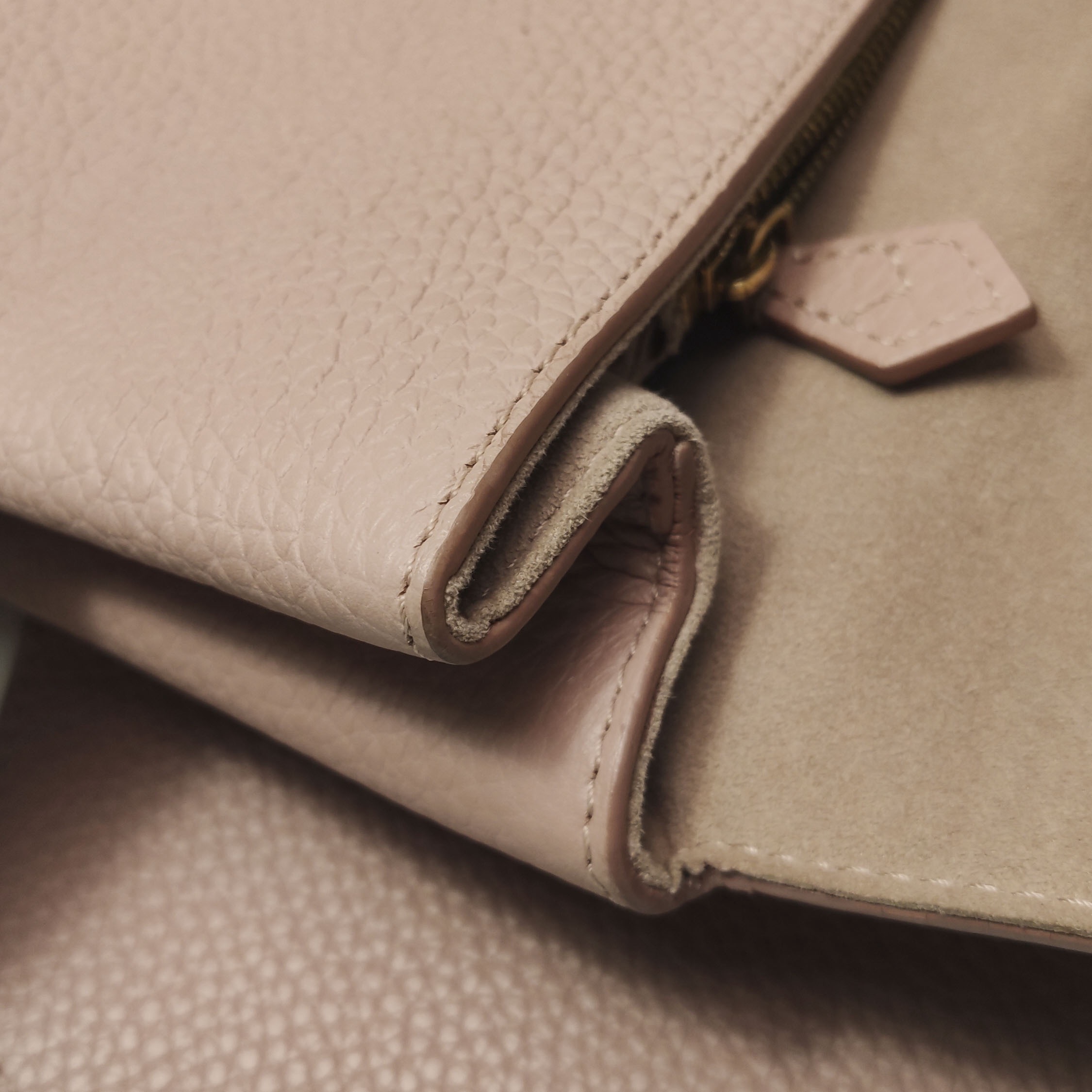Louis Vuitton(LV) Volta Handbag Leather — photo 13 of 24