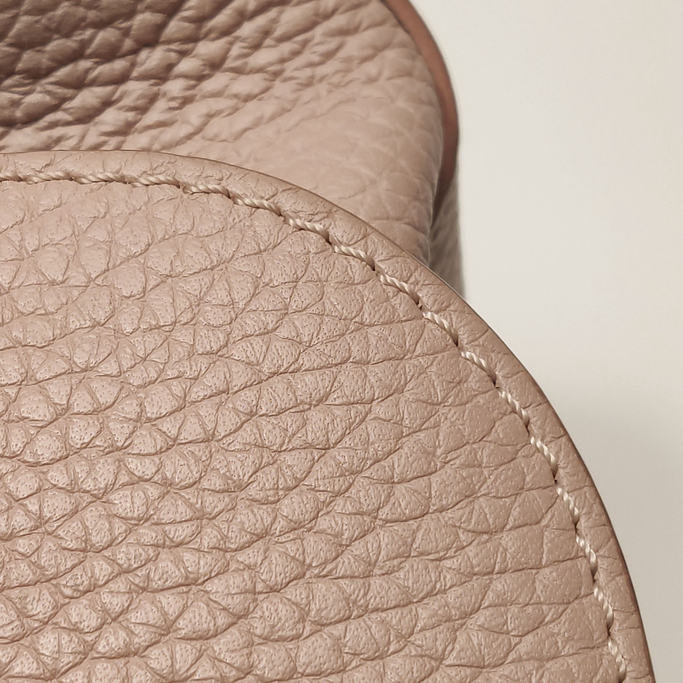 Louis Vuitton(LV) Volta Handbag Leather — photo 18 of 24
