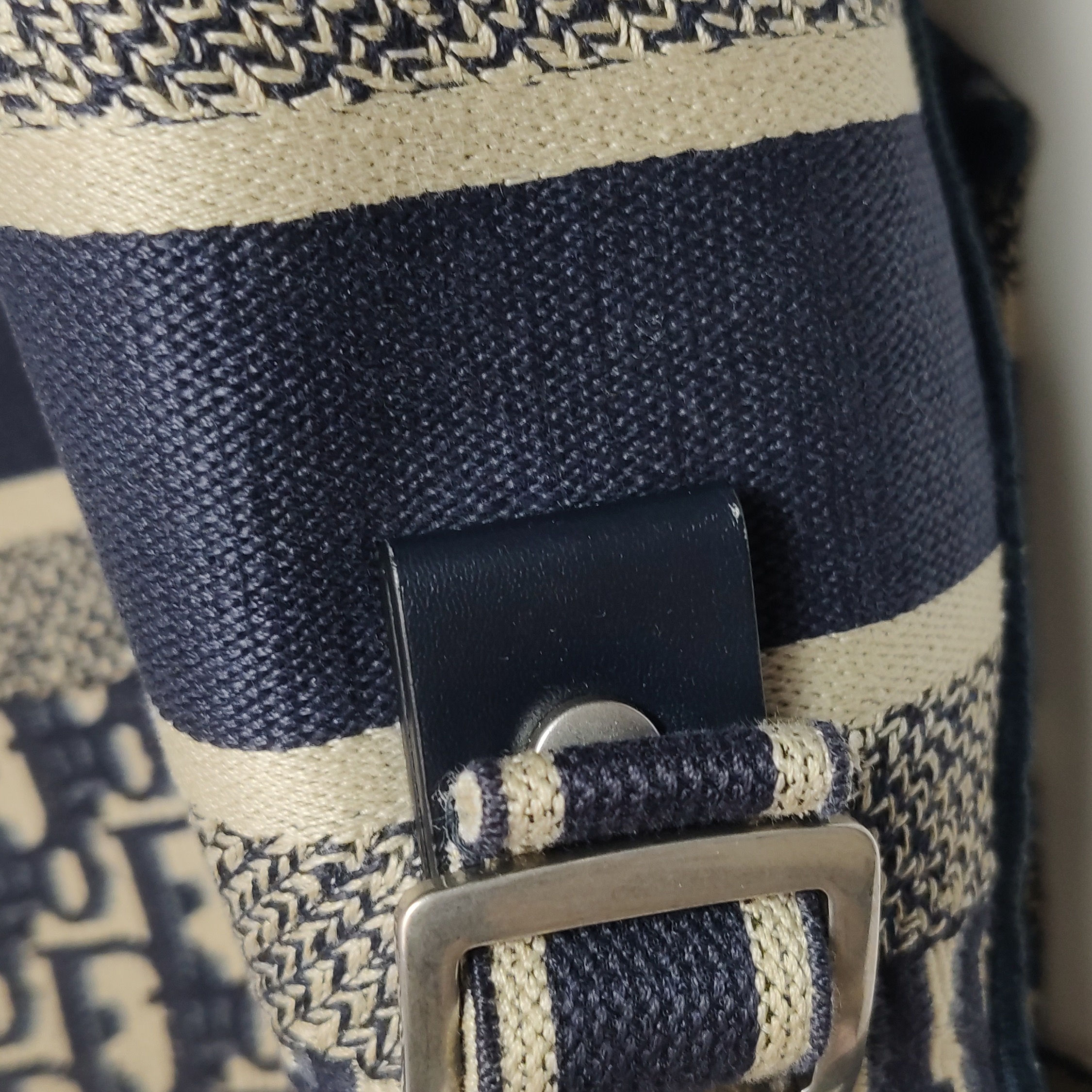Christian Dior Diorcamp Messenger Bag Oblique Canvas Small — photo 14 of 19