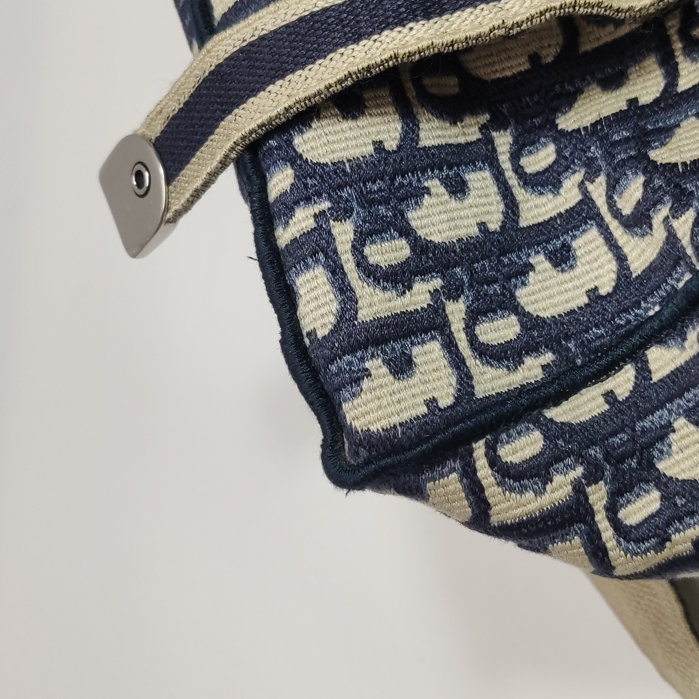 Christian Dior Diorcamp Messenger Bag Oblique Canvas Small — photo 17 of 19