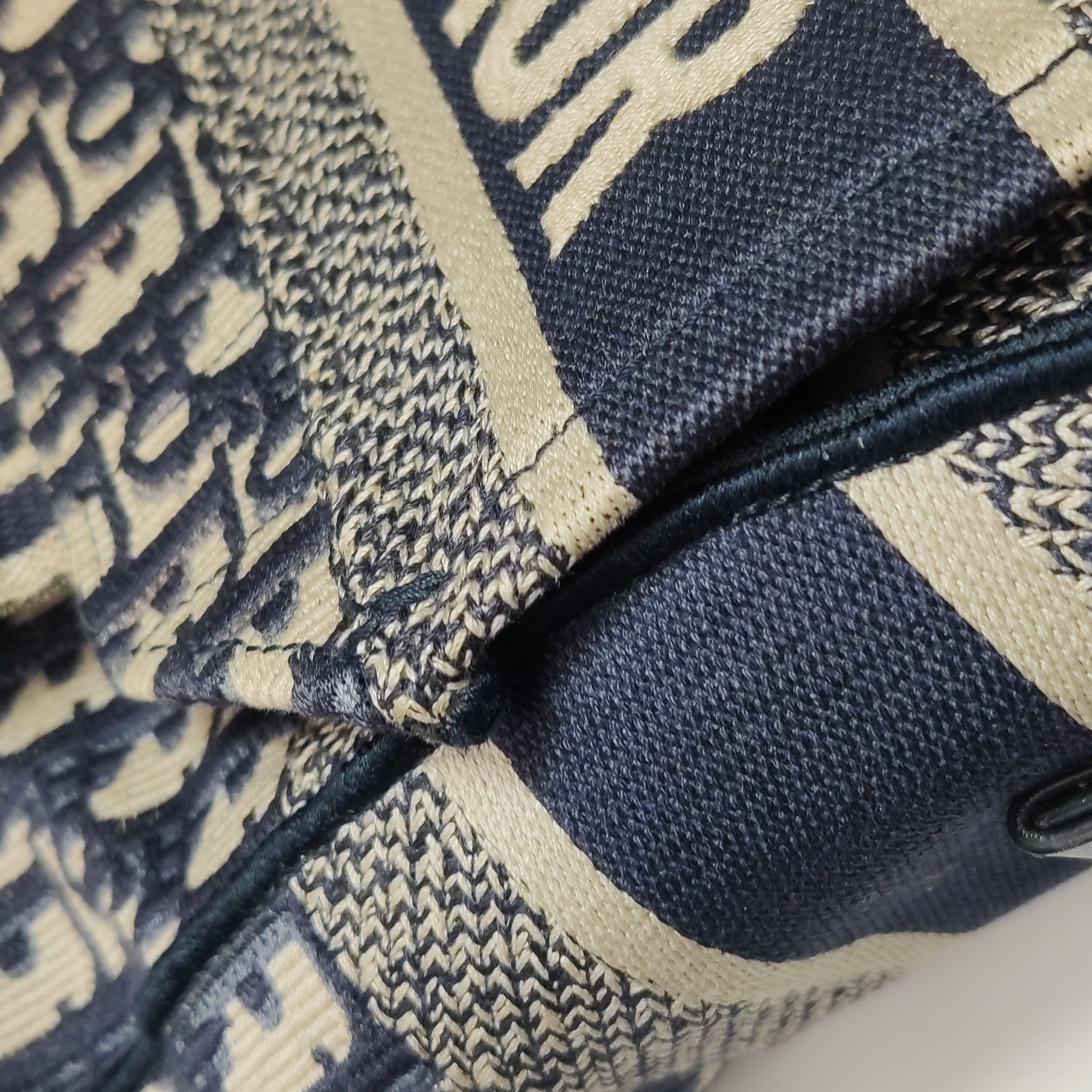 Christian Dior Diorcamp Messenger Bag Oblique Canvas Small — photo 10 of 19